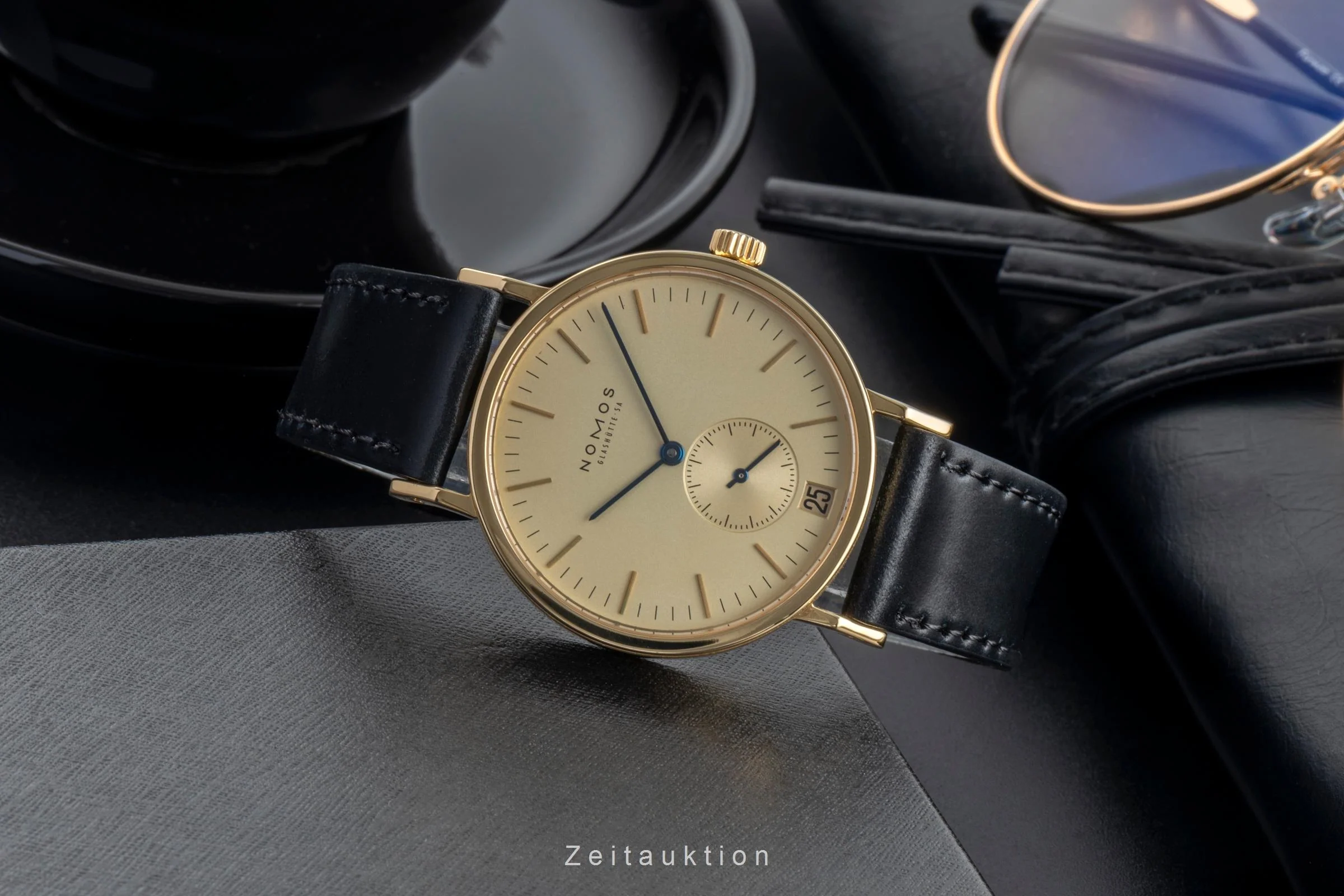 Nomos Tangente 18 ct gold manual winding men's watch Tangente Gold Index Datum  [2505847] - Image 3