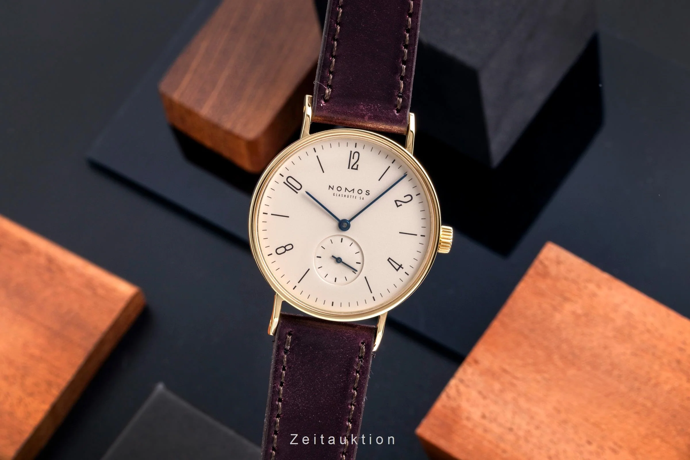 Nomos Tangente 18 ct gold manual winding unisex Tangente Gold  [2600223] - Image 2