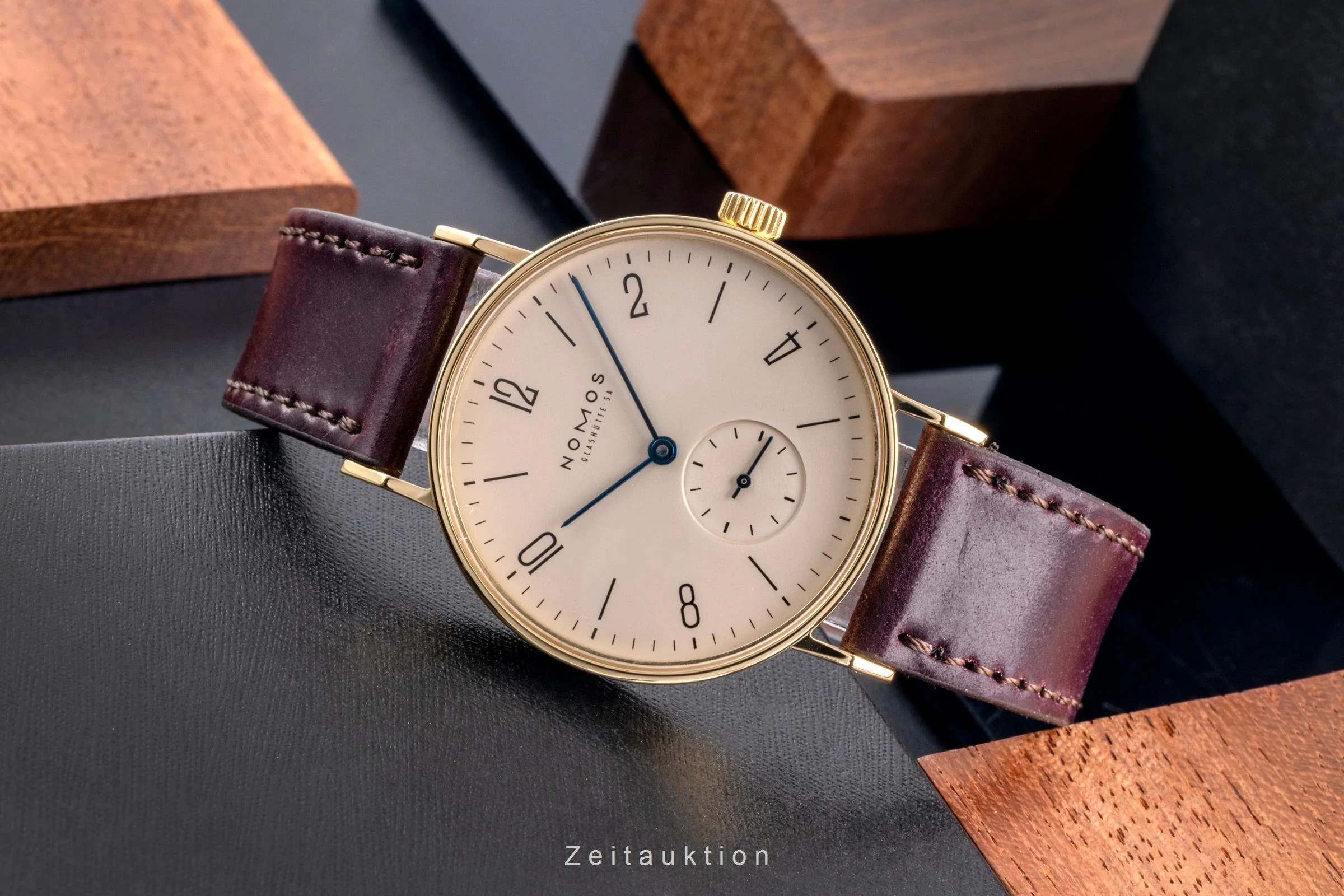 Nomos Tangente 18 ct gold manual winding unisex Tangente Gold  [2600223] - Image 3
