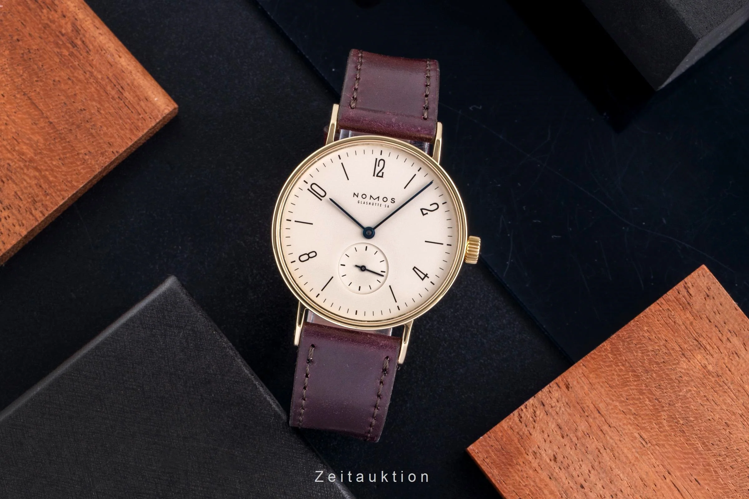 Nomos Tangente 18 ct gold manual winding unisex Tangente Gold  [2600223] - Image 4