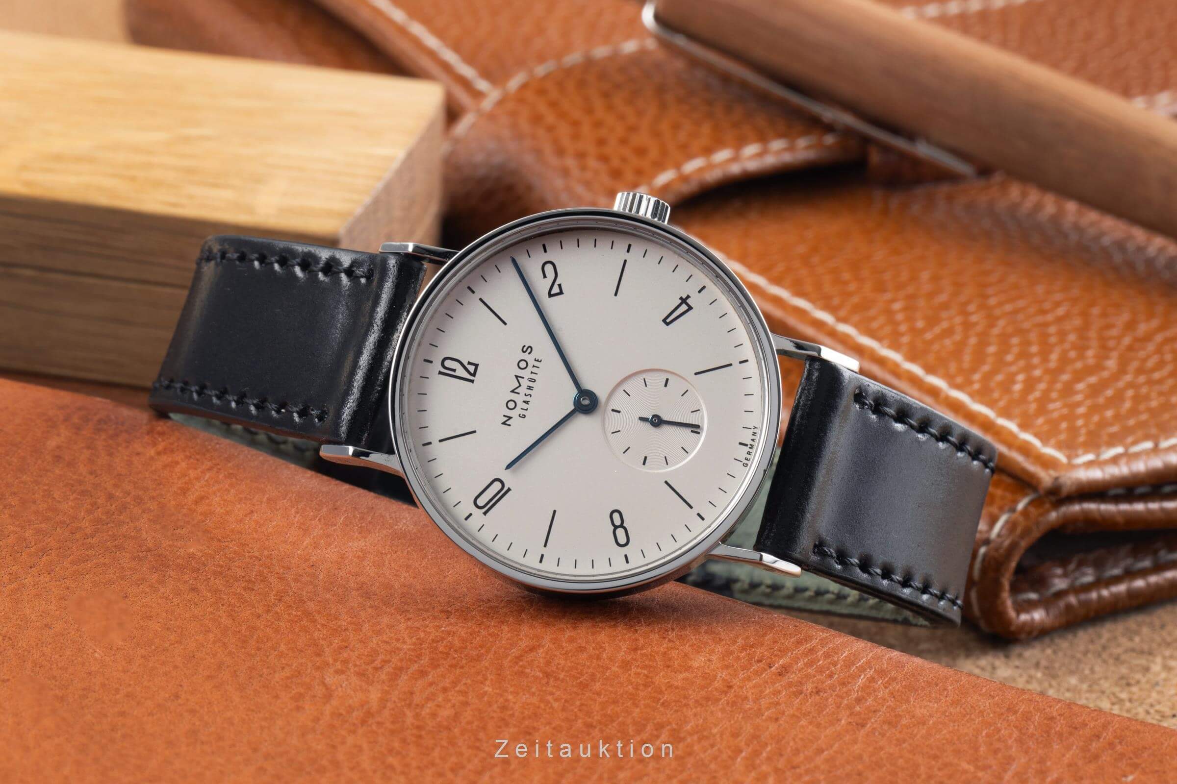 Nomos Tangente steel manual winding men's watch Limited  [2405665] - Image 2