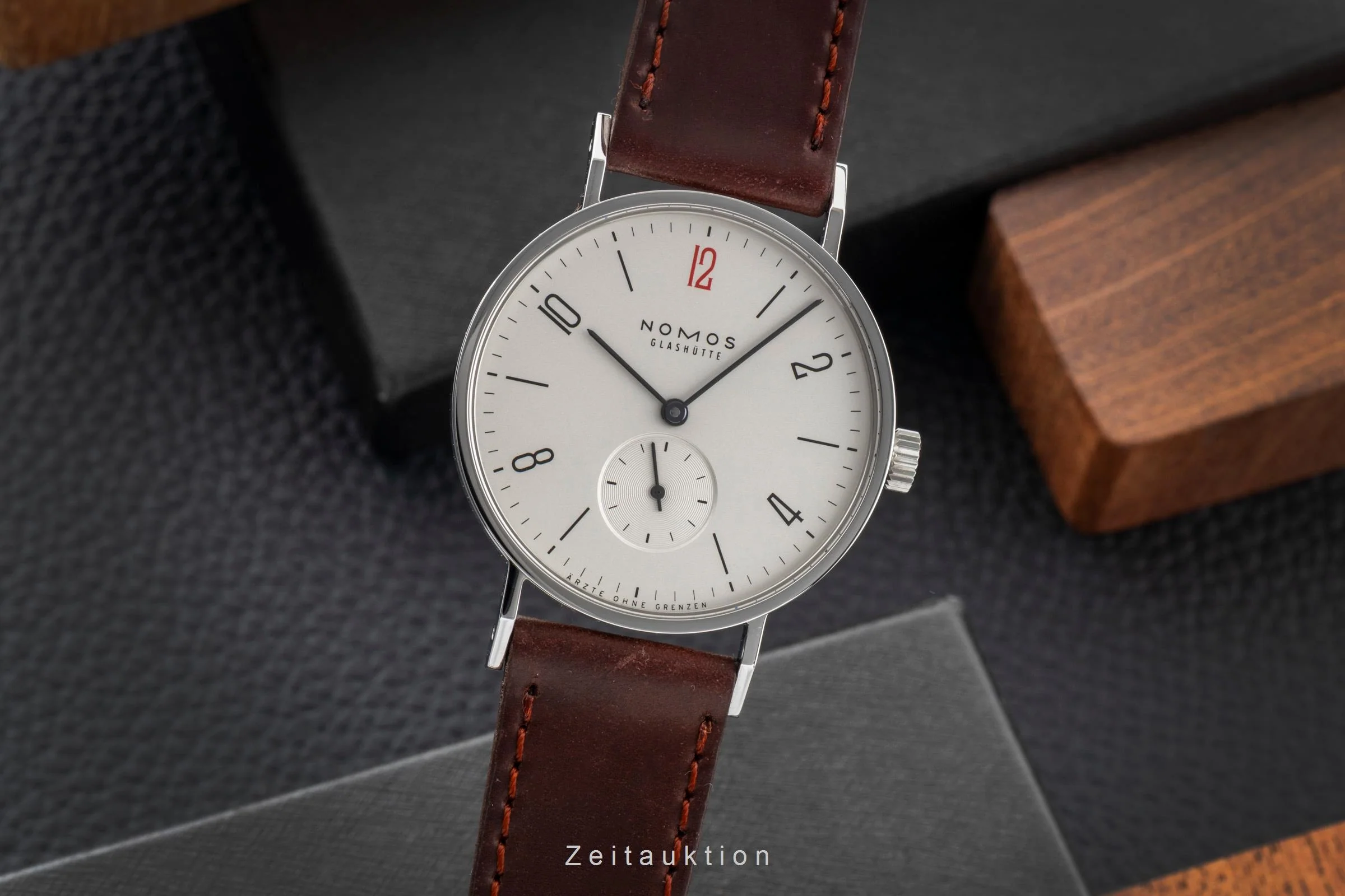 Nomos Tangente steel manual winding men's watch Tangente Ärzte ohne Grenzen Limited  [2600811] - Image 2