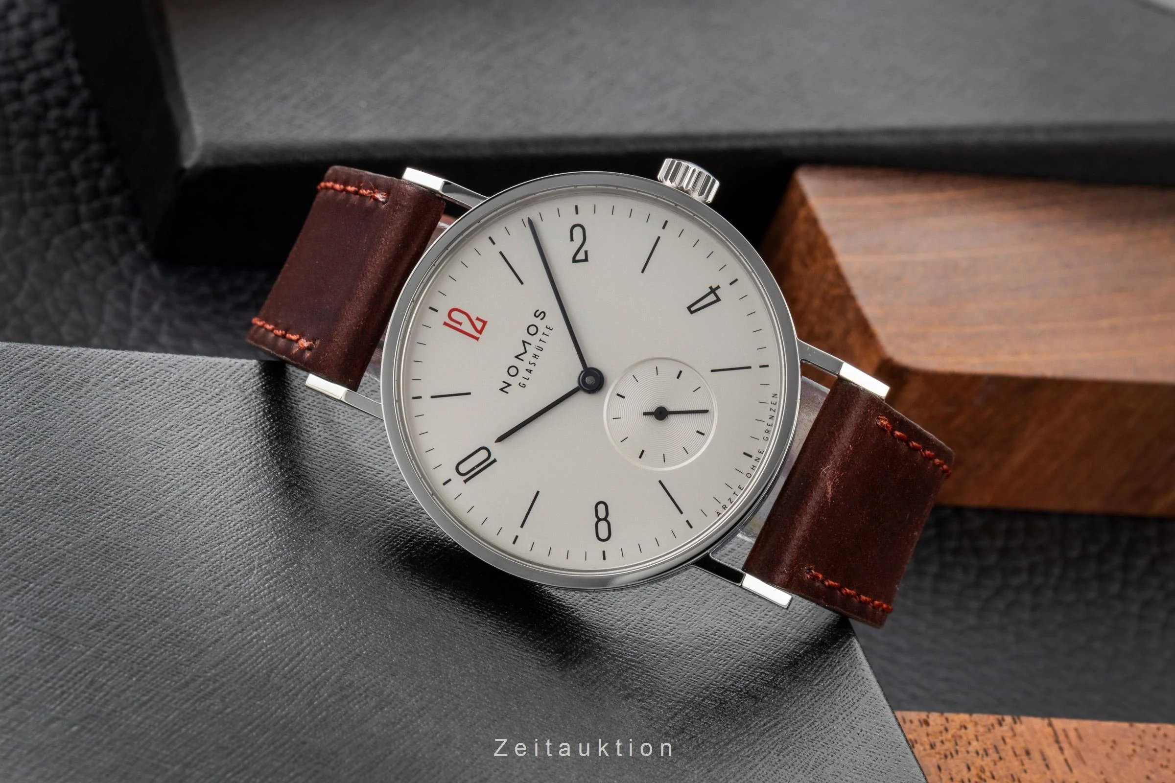 Nomos Tangente steel manual winding men's watch Tangente Ärzte ohne Grenzen Limited  [2600811] - Image 3