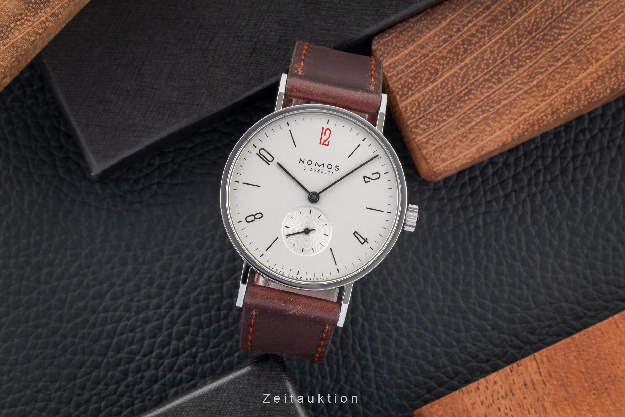 Nomos Tangente steel manual winding men's watch Tangente Ärzte ohne Grenzen Limited  [2600811] - Image 4