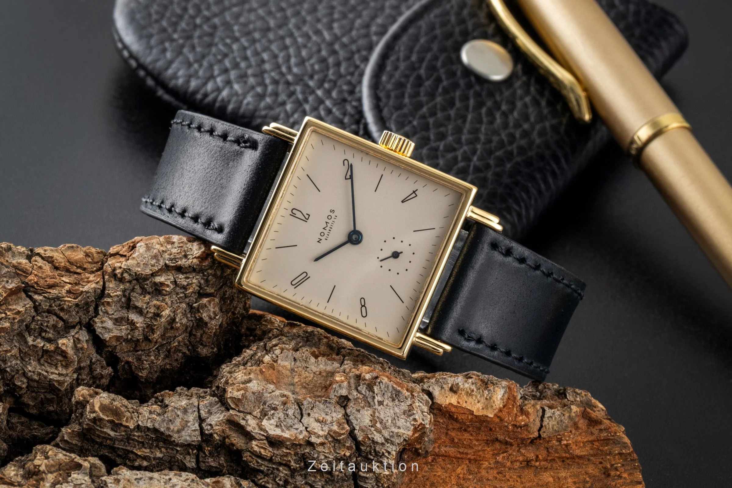 Nomos Tetra 18 ct gold manual winding men's watch Tetra Gold  [2600704] - Image 3