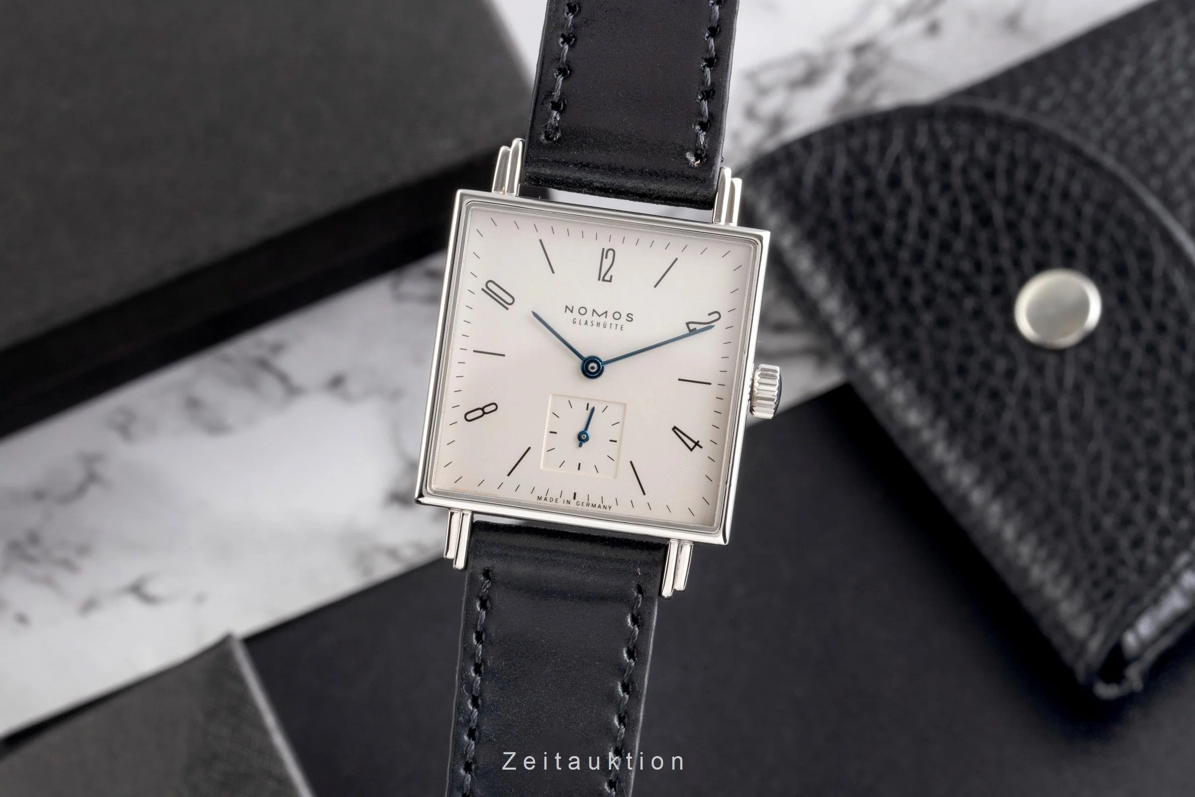 Nomos Tetra steel manual winding men's watch 408  [2504443] - Image 2