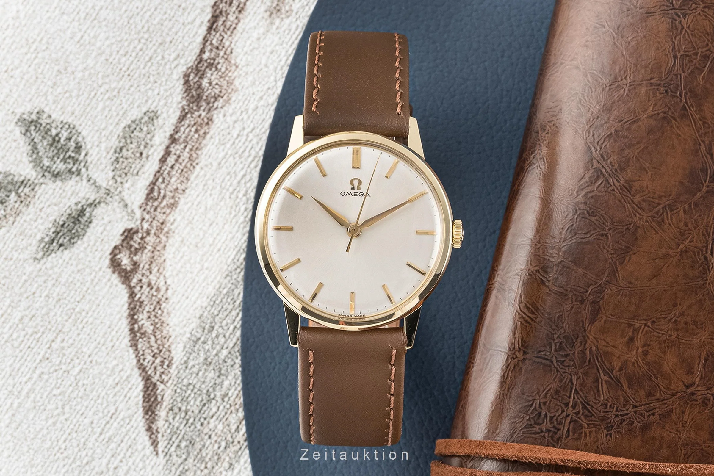 Omega 18 ct gold manual winding men's watch 14720.61  [2302275] - Image 3
