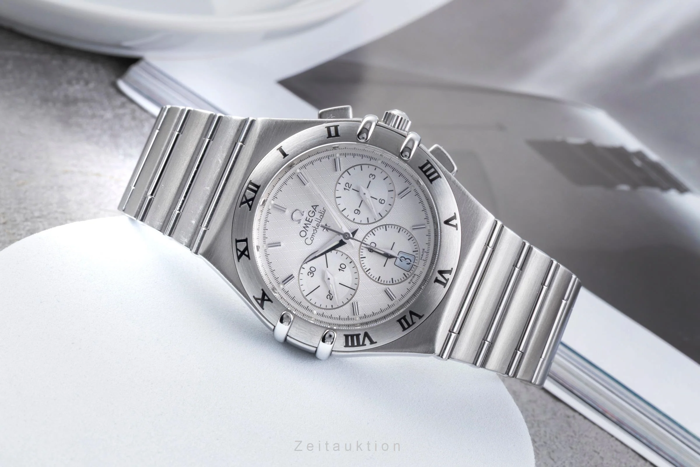 Omega Constellation chronograph steel quartz men's watch 1542.30.00  [2506094] - Image 3