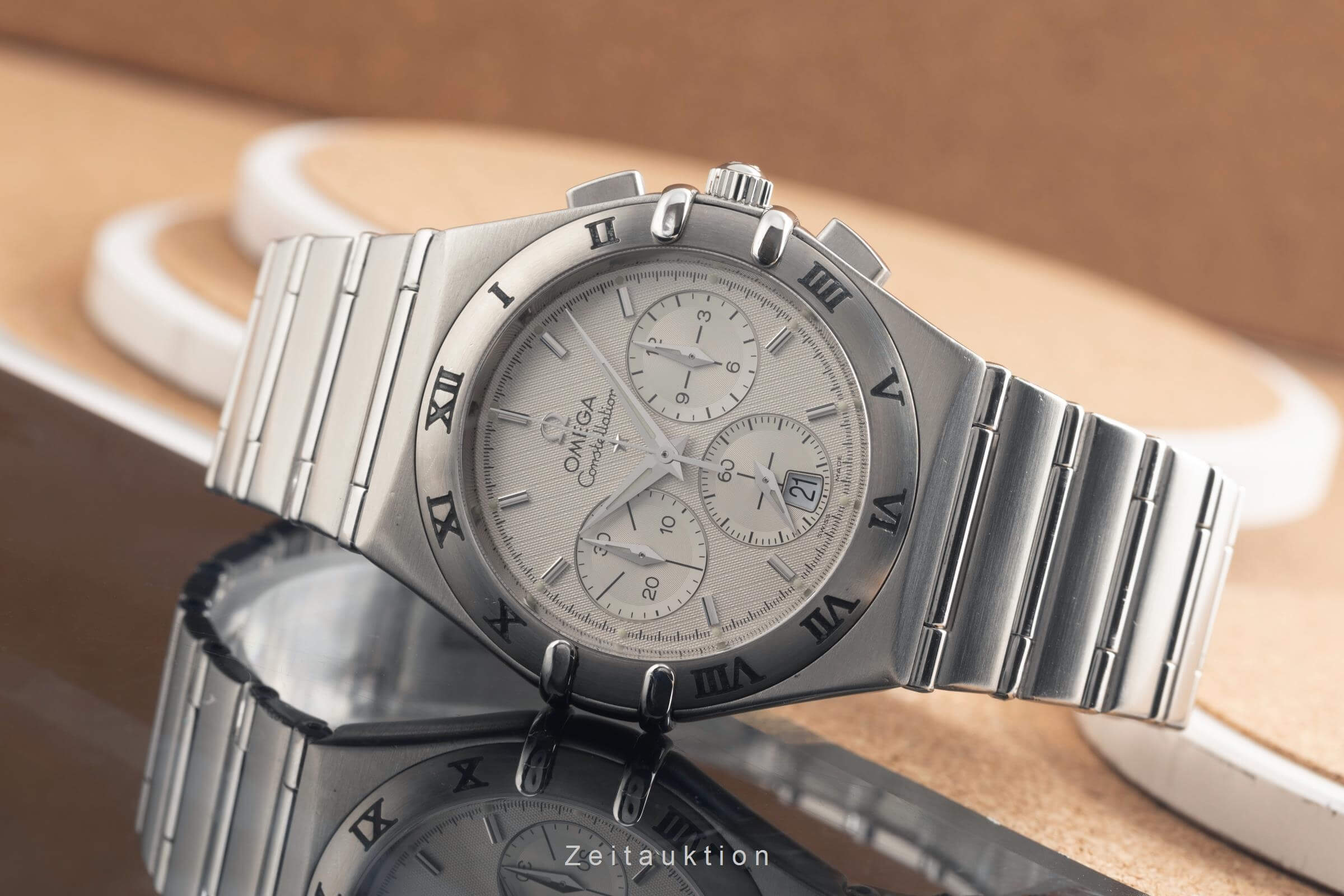 Omega Constellation chronograph steel quartz men's watch 1542.30.00   386.1201  [2406524] - Image 2