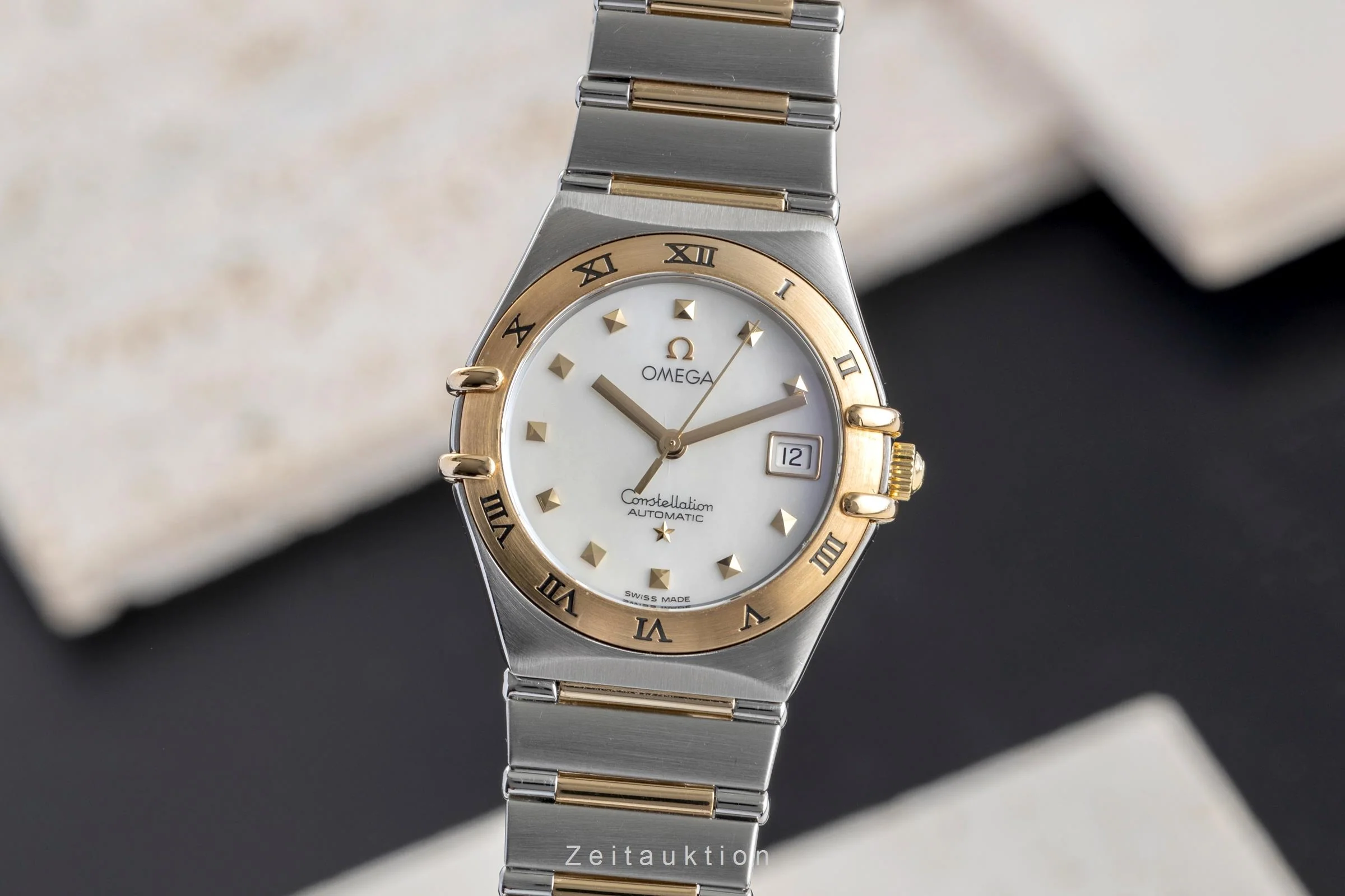 Omega Constellation steel / gold automatic women's watch 1391.71.00  [2504846] - Image 2