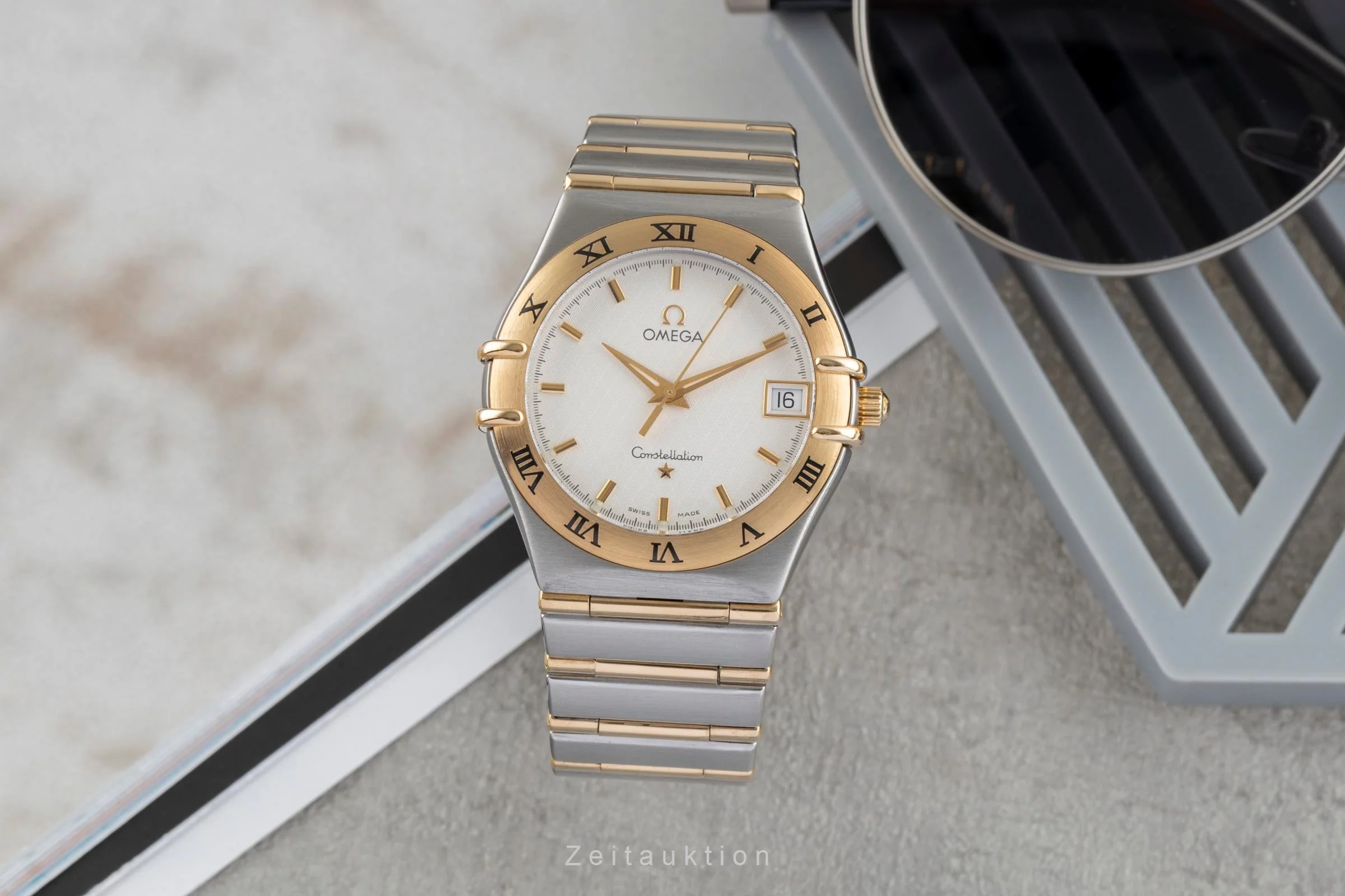 Omega Constellation steel / gold quartz men's watch 1212.30.00  [2504489] - Image 4