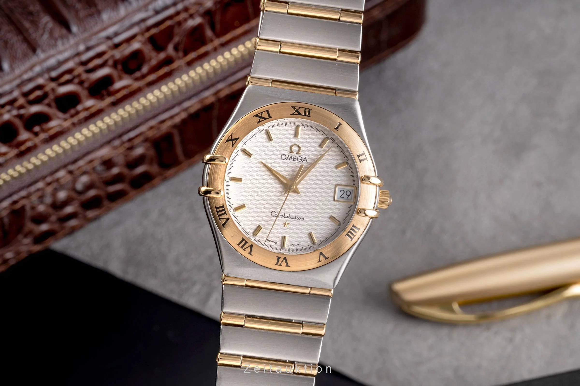 Omega Constellation steel / gold quartz men's watch 1212.30.00  [2504699] - Image 2