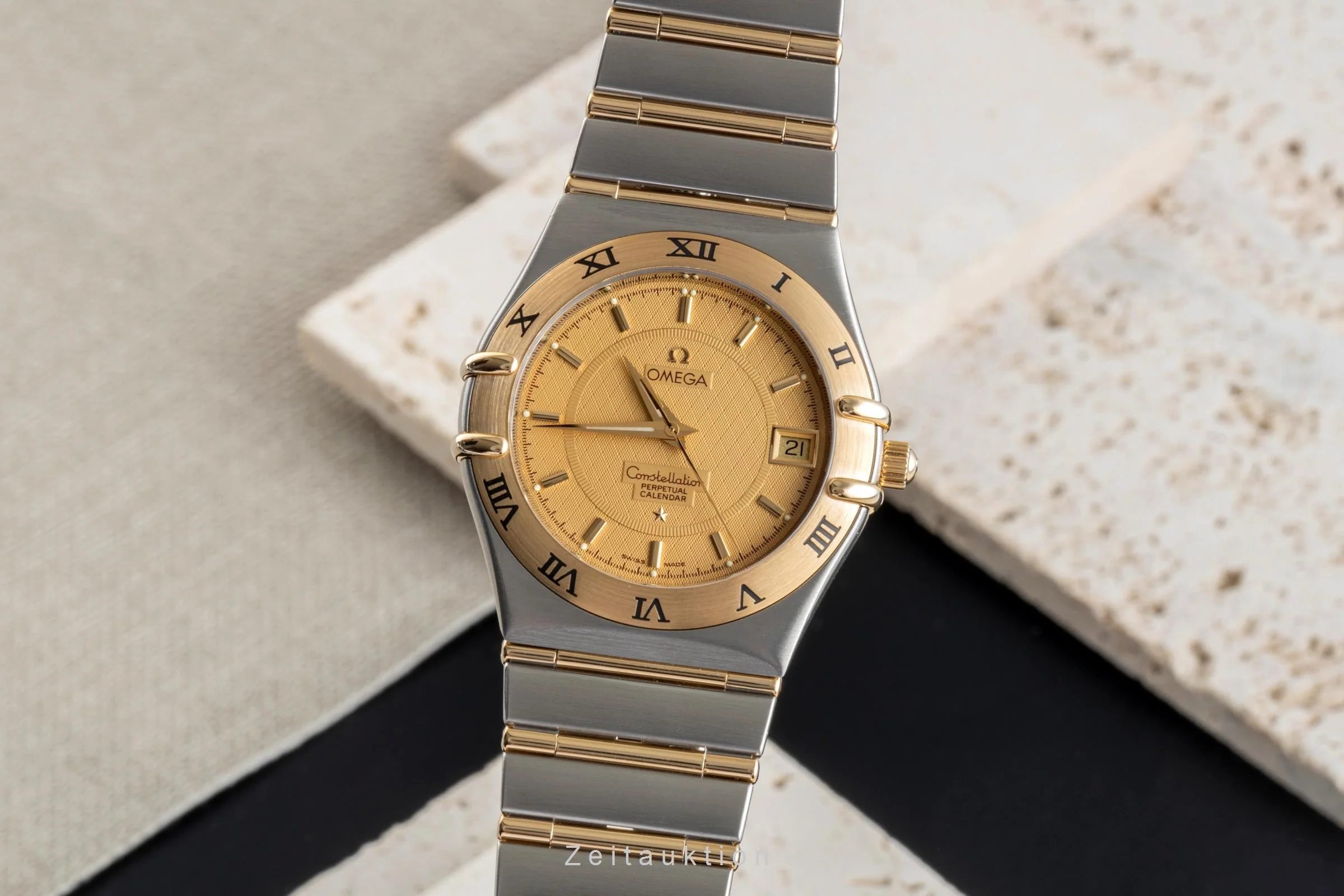 Omega Constellation steel / gold quartz men's watch 1252.10.00  396.1202  [2505845] - Image 2