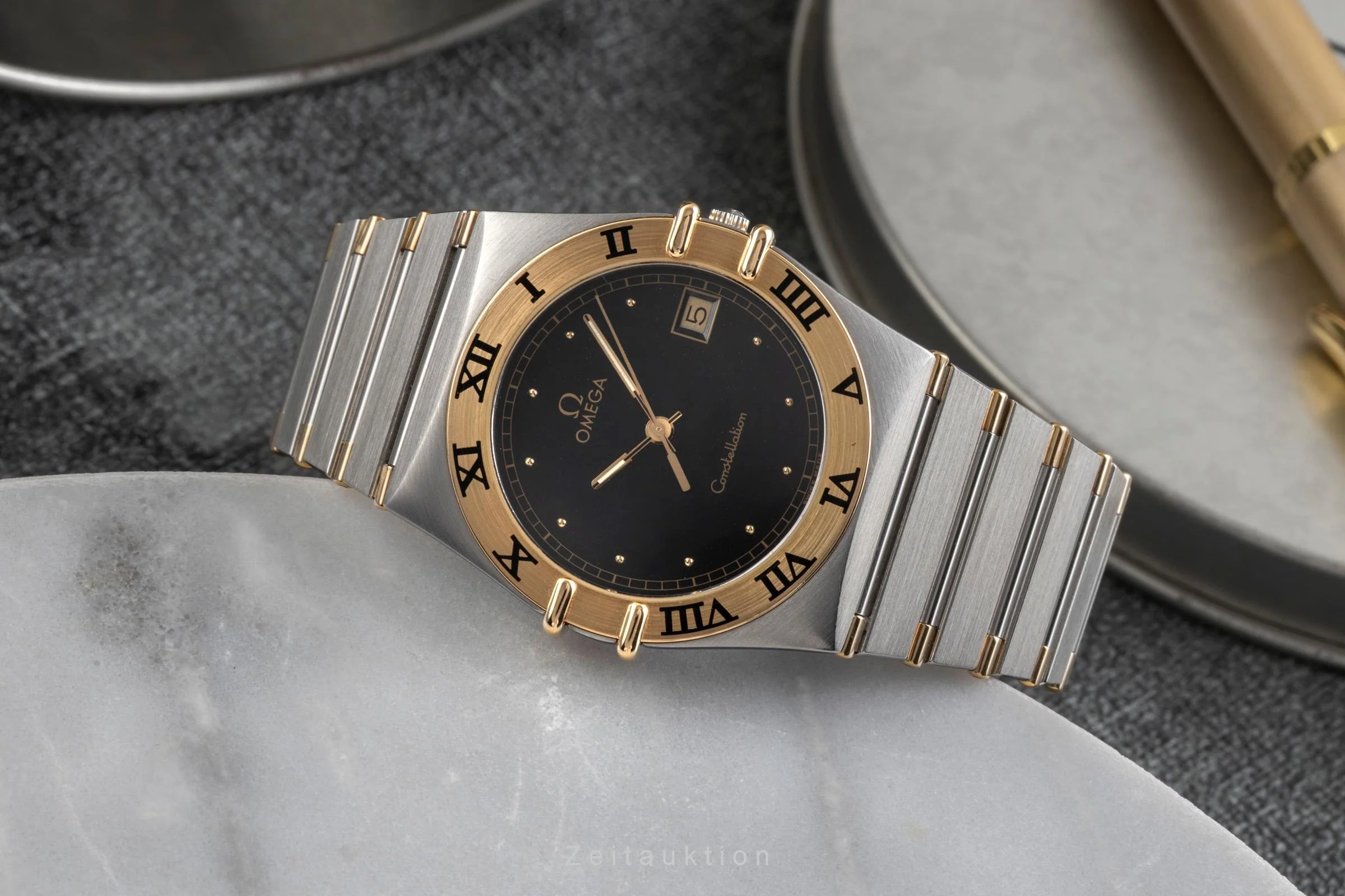 Omega Constellation steel / gold quartz men's watch 396.1070  [2502380] - Image 3