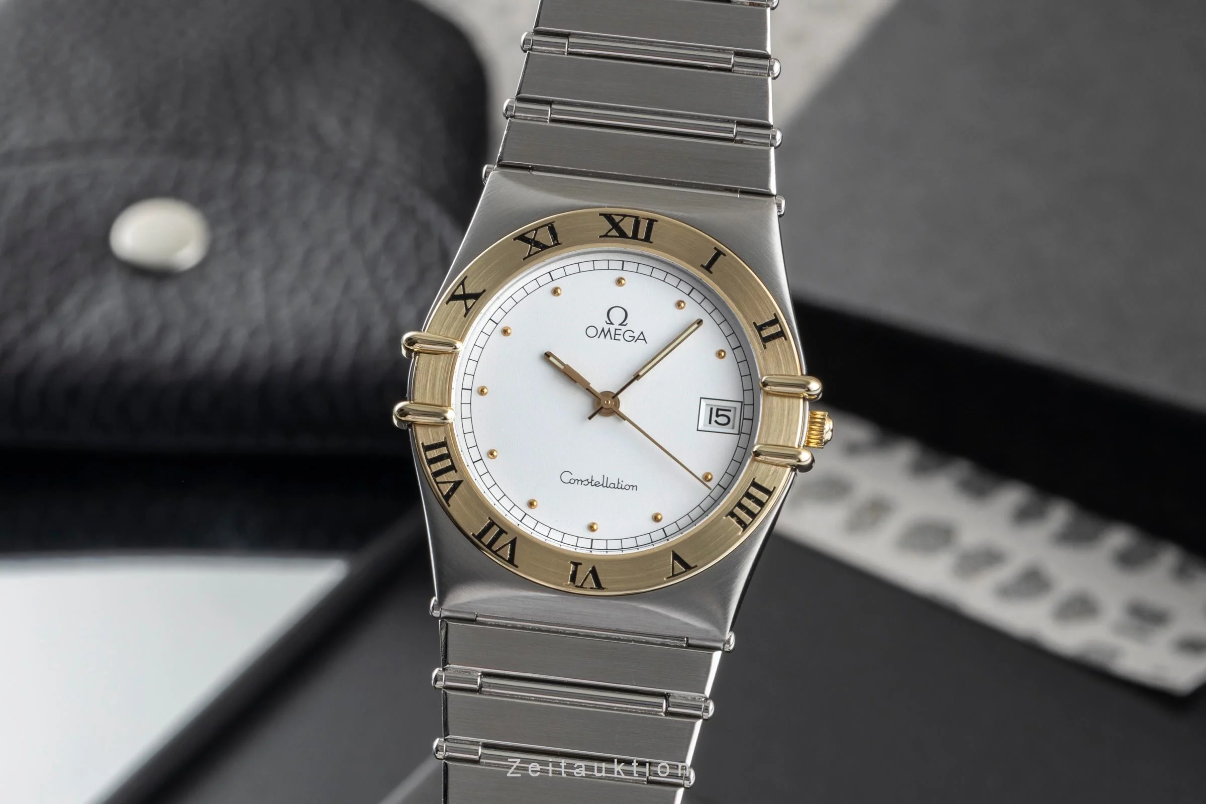 Omega Constellation steel / gold quartz men's watch 398.0876  [2503088] - Image 2