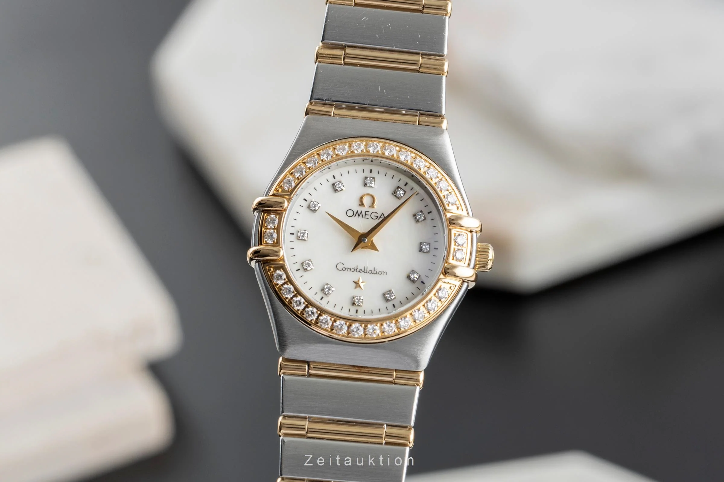 Omega Constellation steel / gold quartz women's watch 1267.75.00 LP: 10400EUR  [2504312] - Image 2