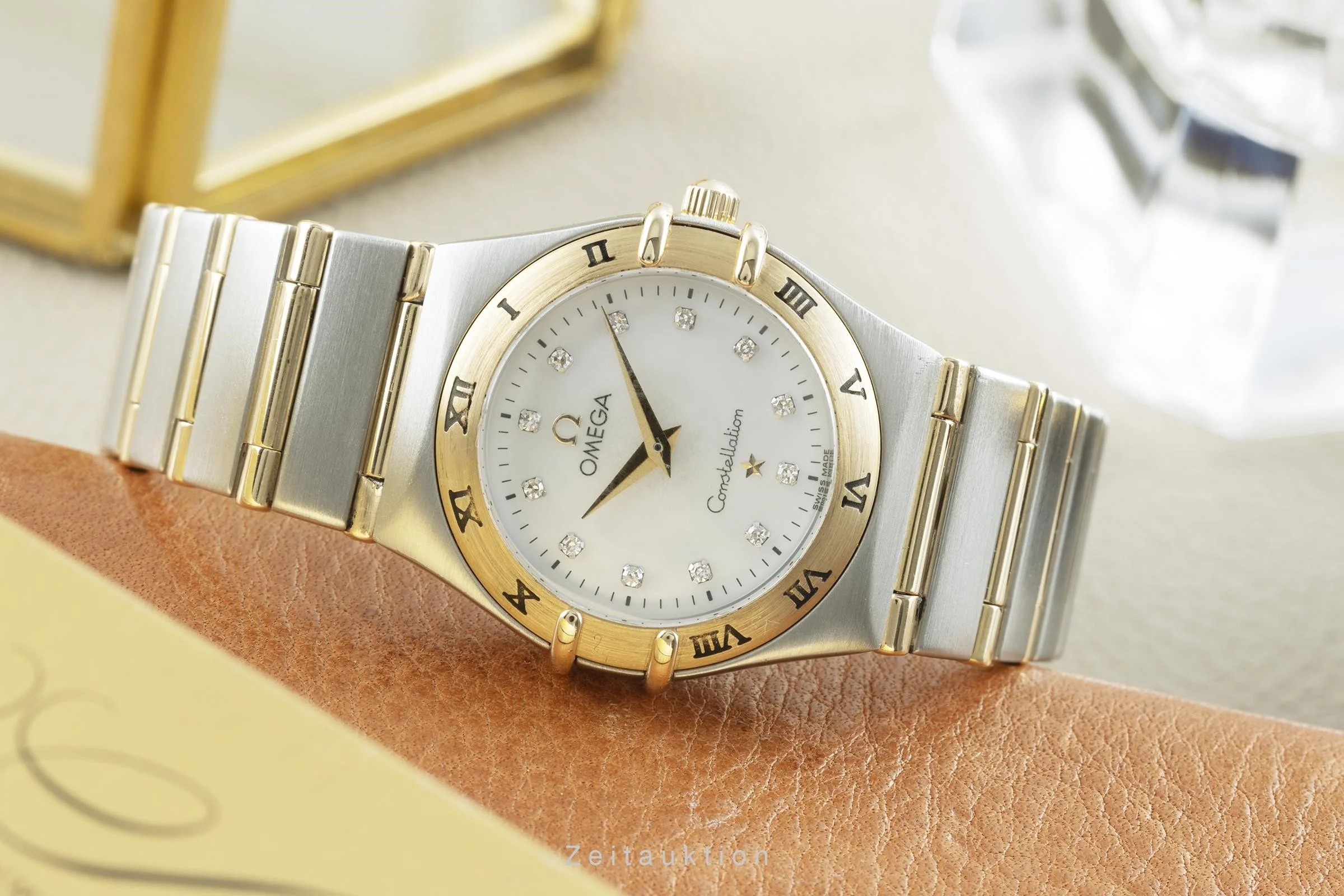 Omega Constellation steel / gold quartz women's watch 1272.75.00 LP: 5700EUR  [2203364] - Image 2