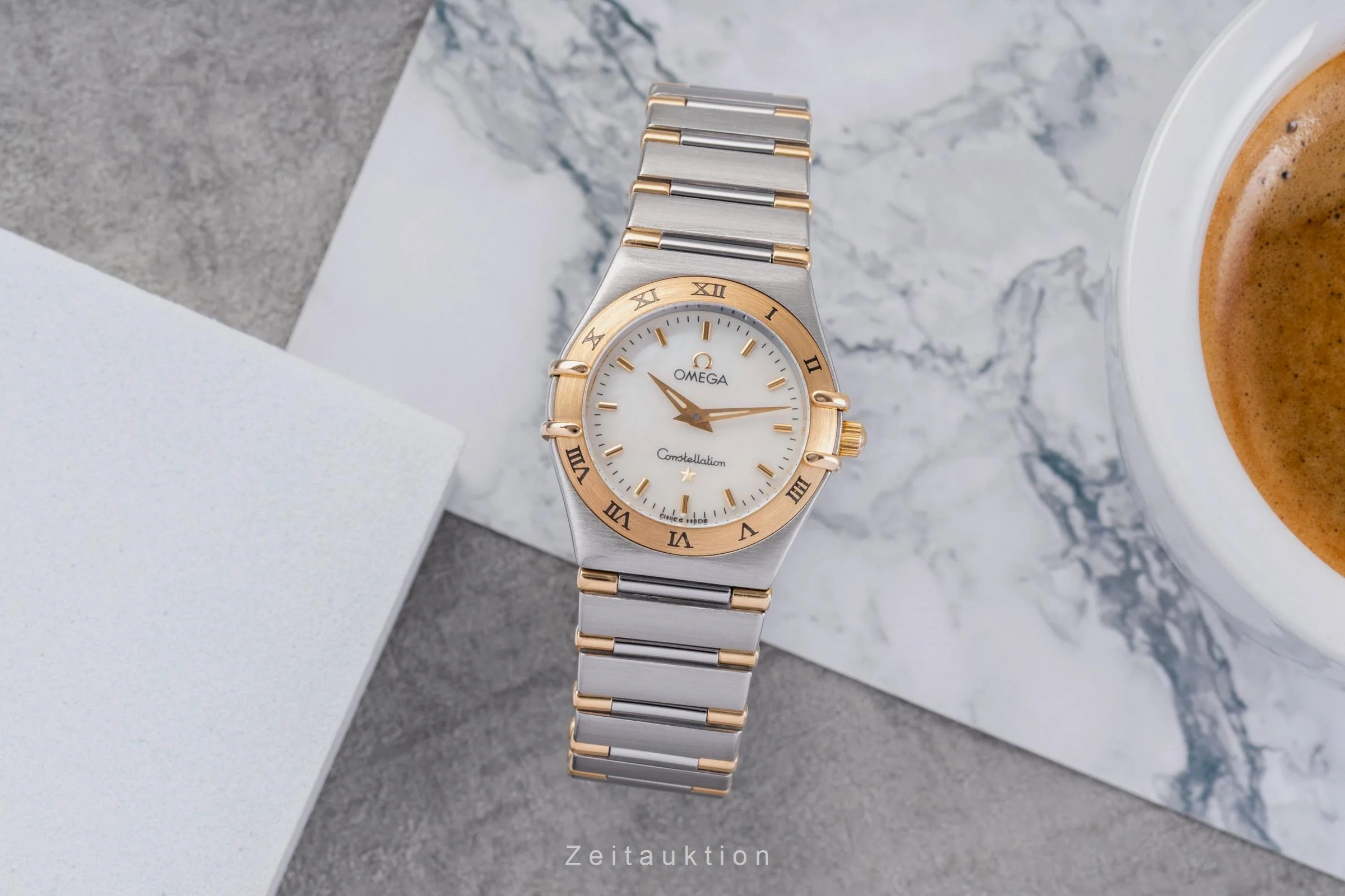 Omega Constellation steel / gold quartz women's watch 1372.70.00  [2504911] - Image 4