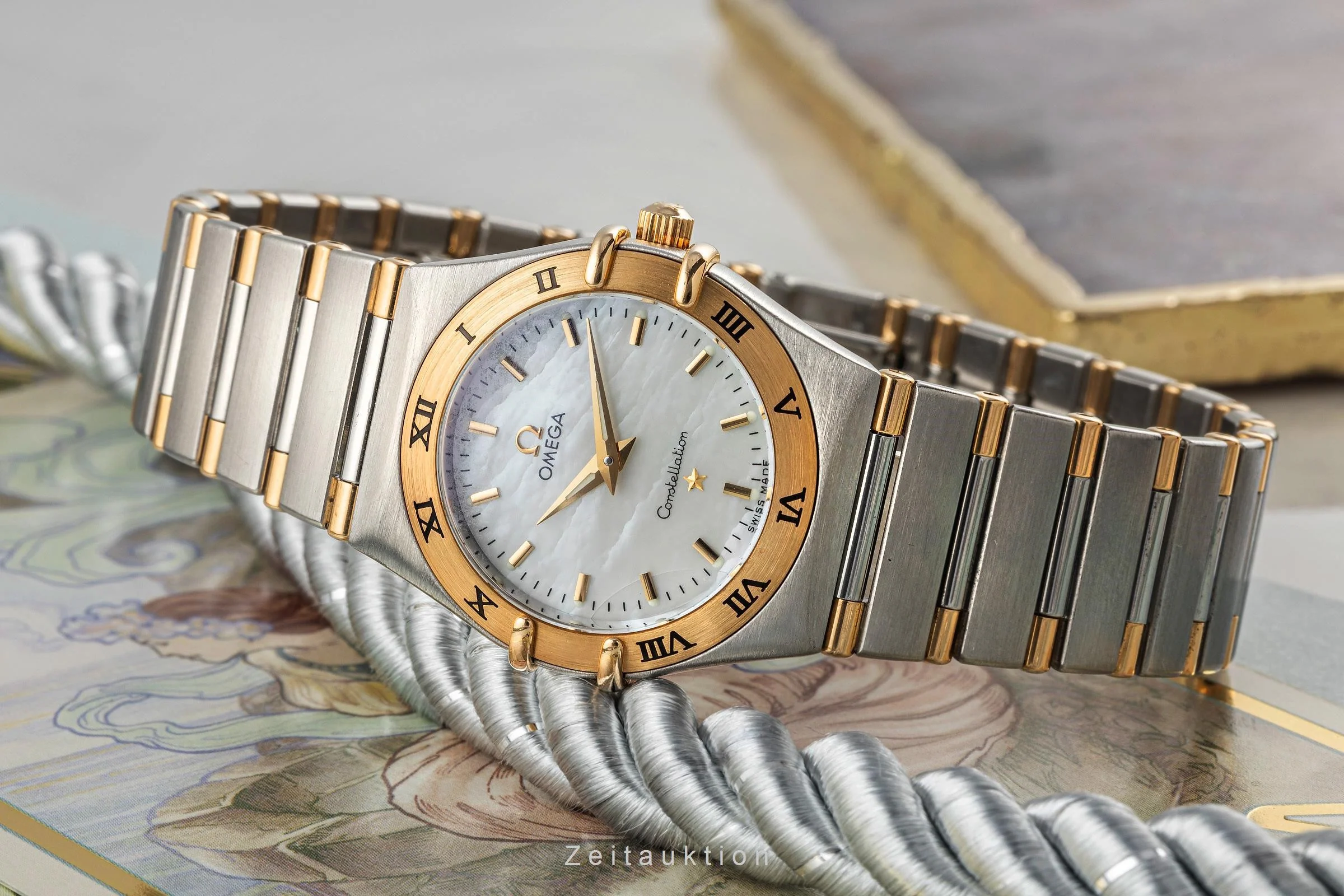 Omega Constellation steel / gold quartz women's watch 795.1202, 1272.30.00  [2305291] - Image 2