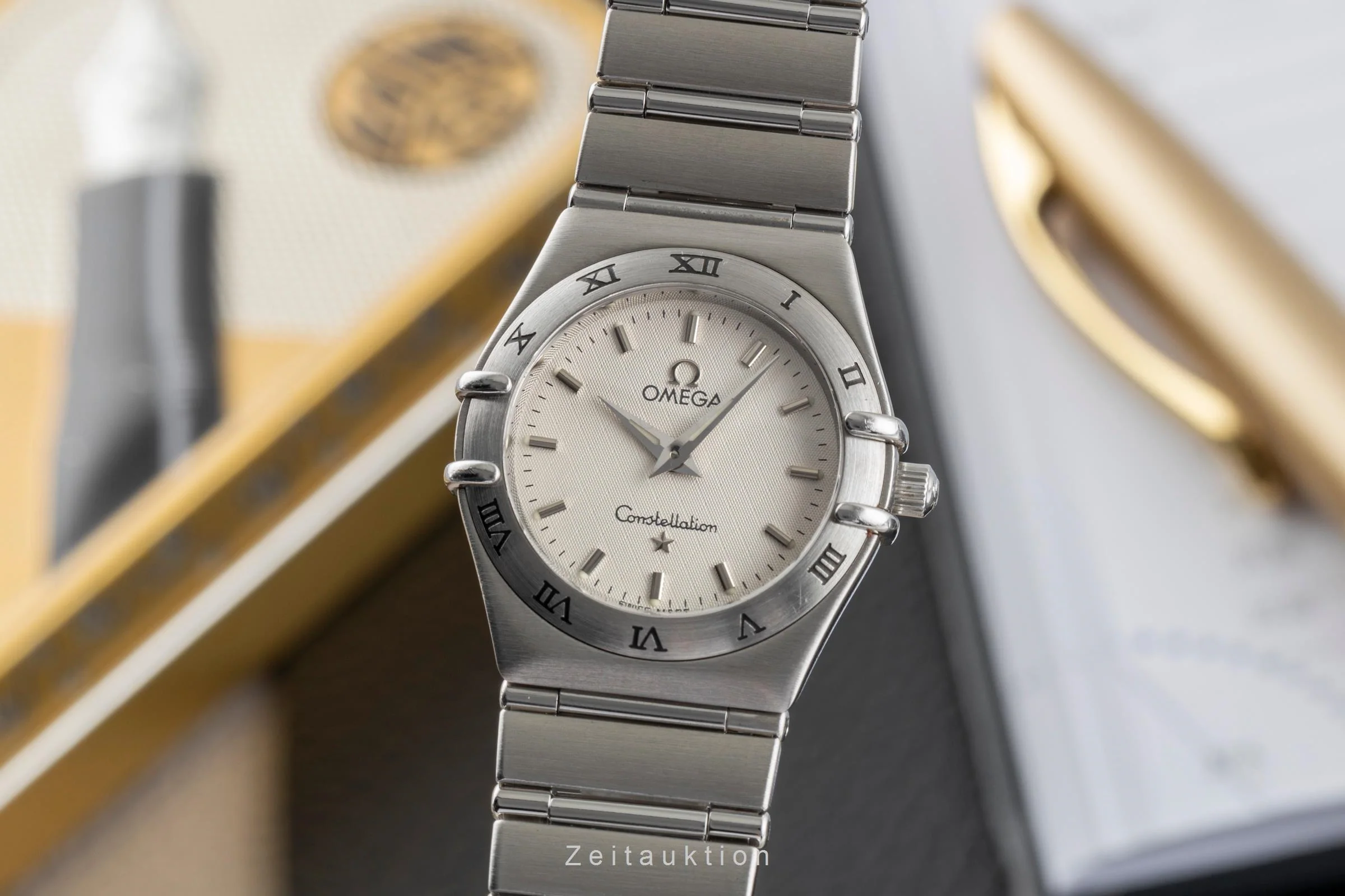 Omega Constellation steel quartz women's watch 1572.32.00  [2502390] - Image 2