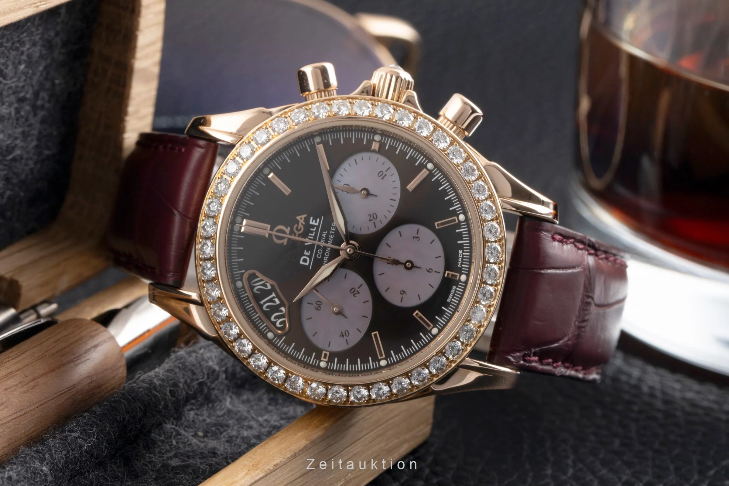 Omega De Ville chronograph 18 ct red gold automatic women's watch 4677.60.37 LP: 24000EUR  [2600859] - Image 3