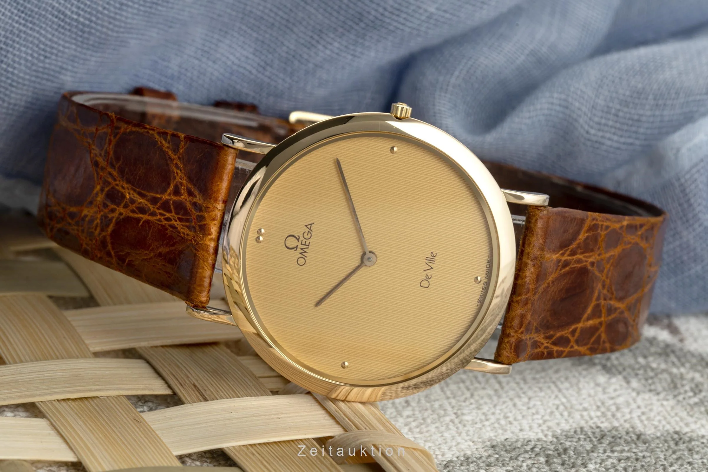 Omega De Ville gold-plated quartz unisex 191.0222  [2200461] - Image 2