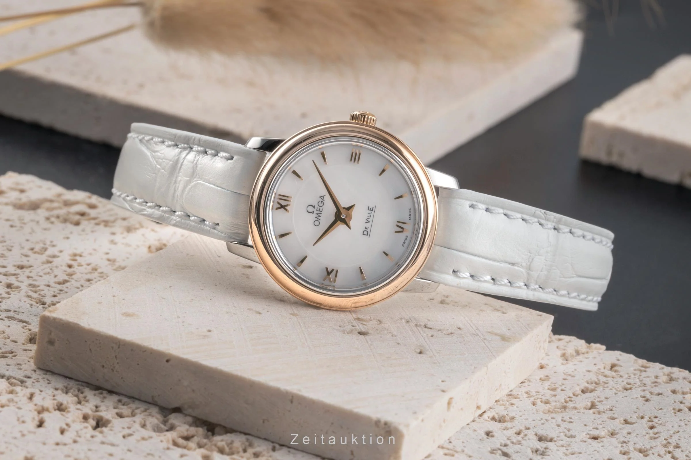 Omega De Ville steel / gold quartz women's watch 424.20.24.60.05.002 LP: 5500EUR  [2503631] - Image 3