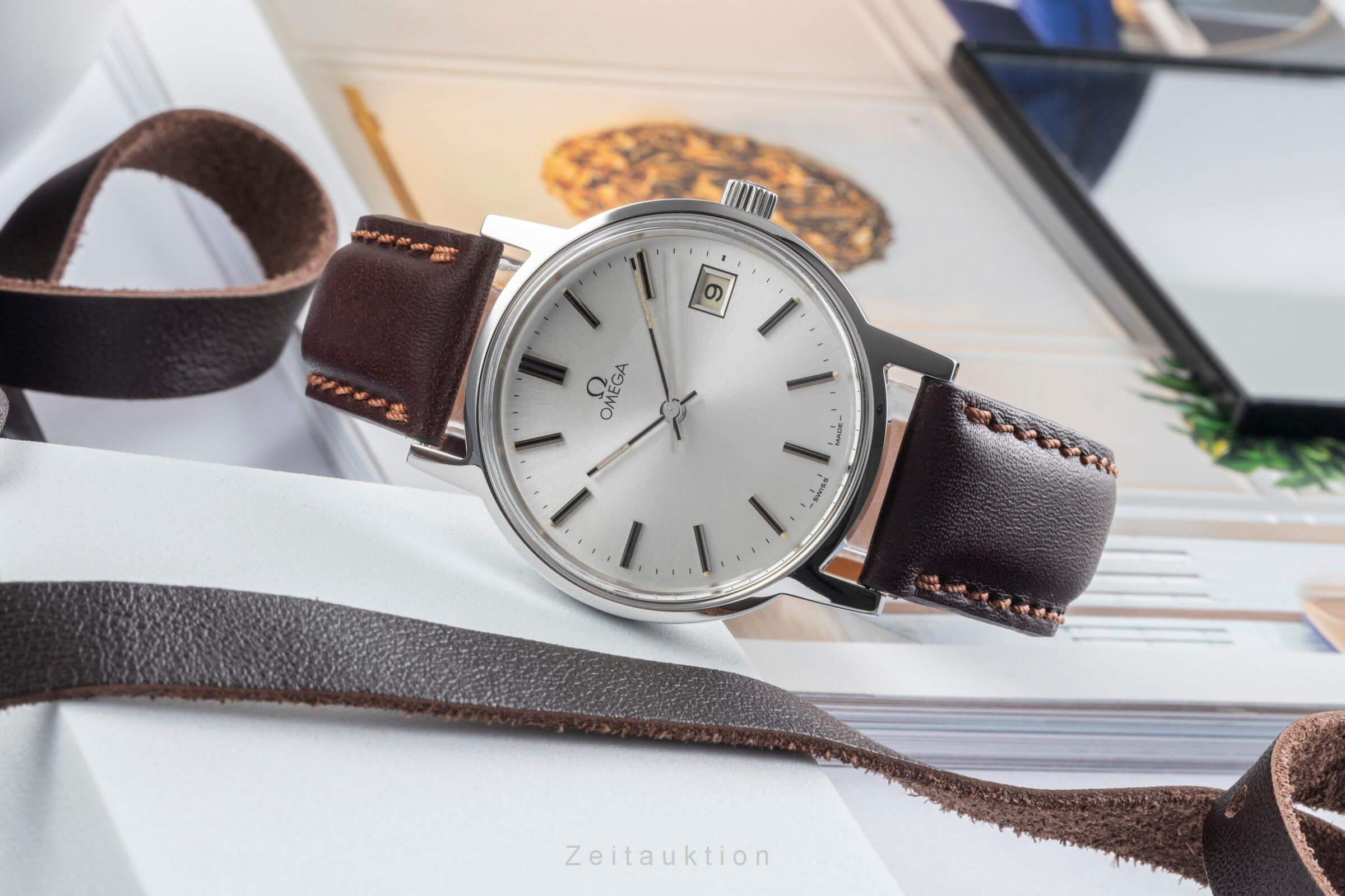 Omega Geneve steel manual winding men's watch 136.0104 Vintage  [2404451] - Image 2