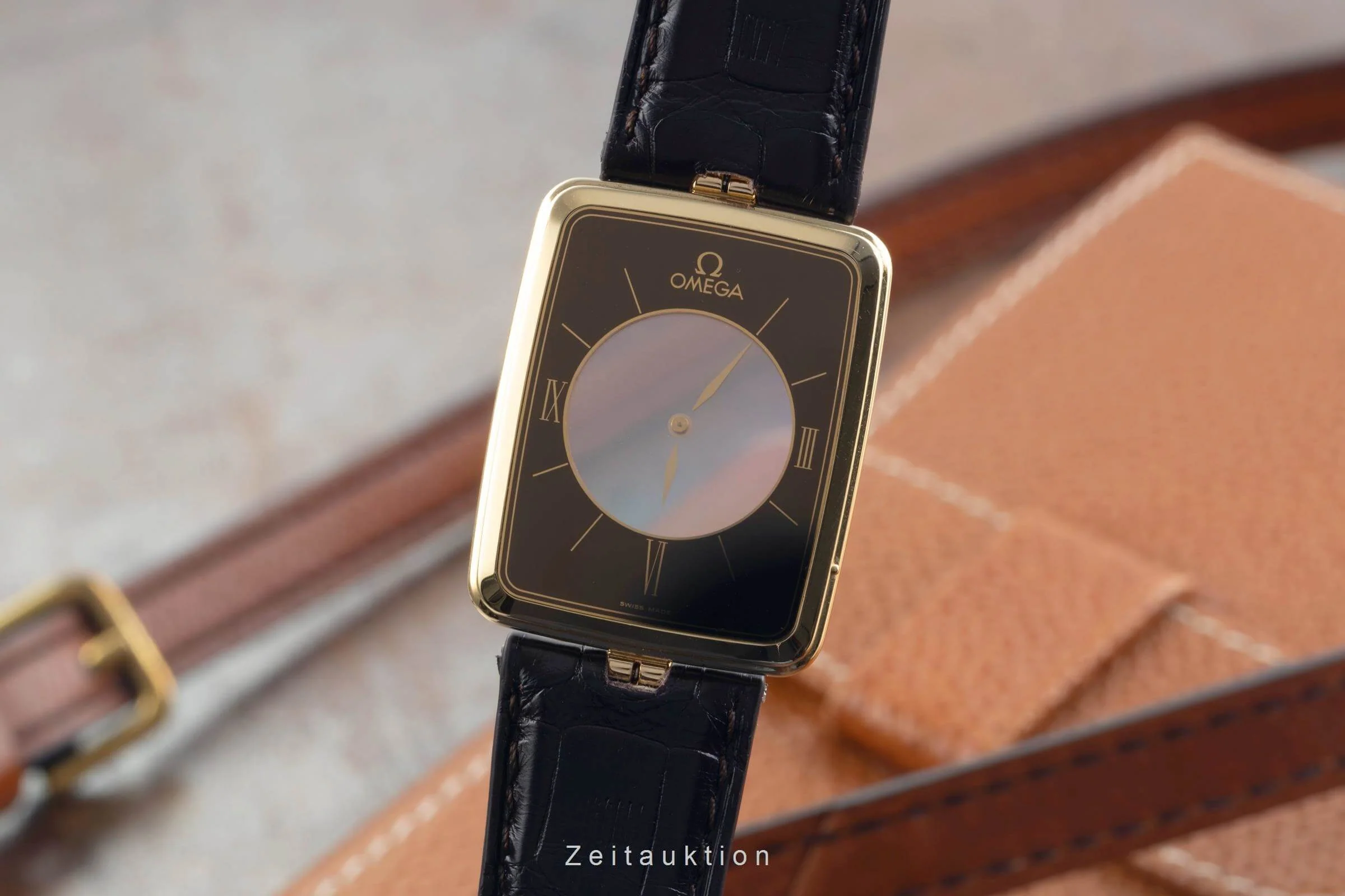 Omega La Magique 18 ct gold quartz men's watch 191.8523Z Vintage  [2500428] - Image 2