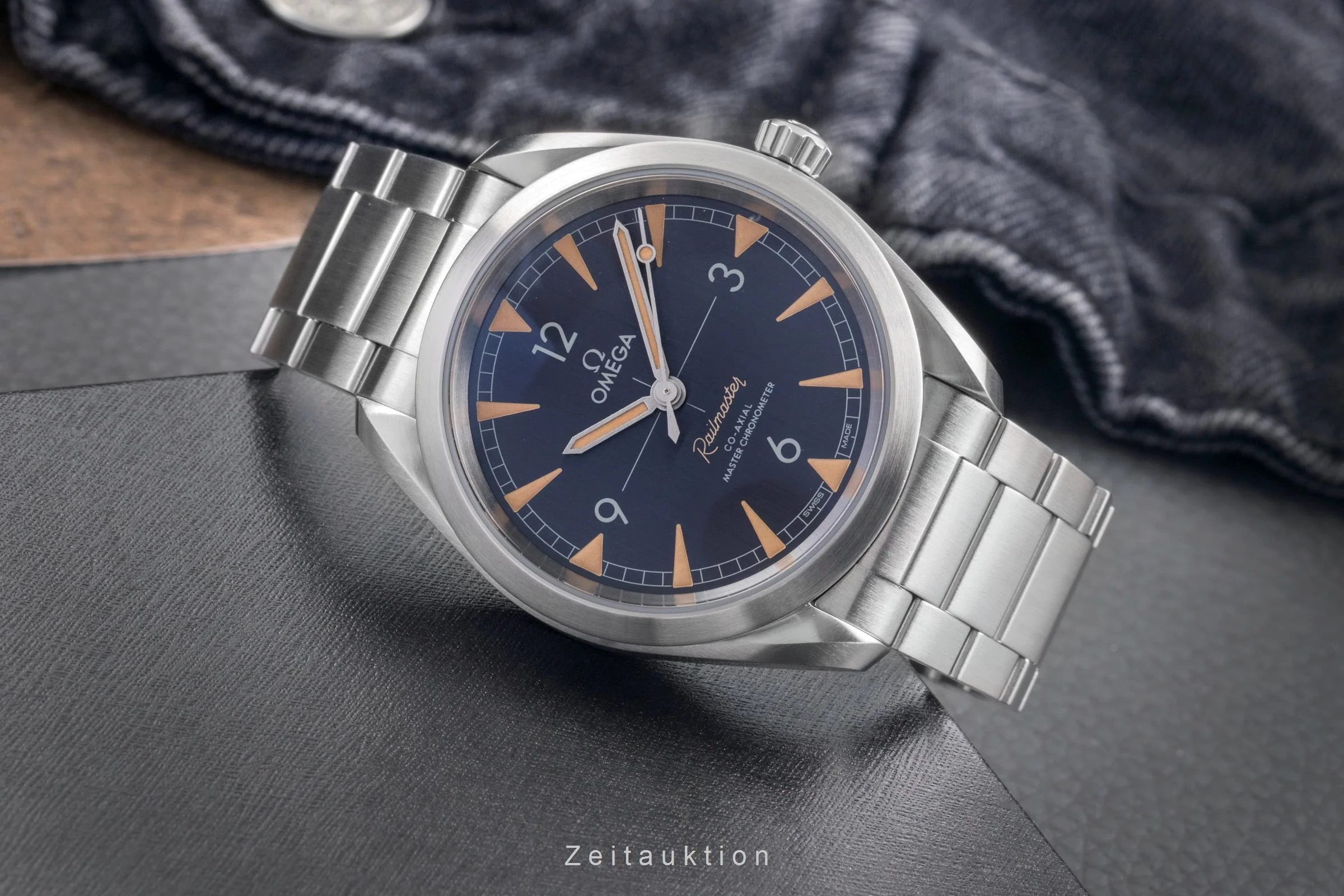 Omega Railmaster silver automatic men's watch 220.10.40.20.01.001 LP: 5400EUR  [2504320] - Image 3