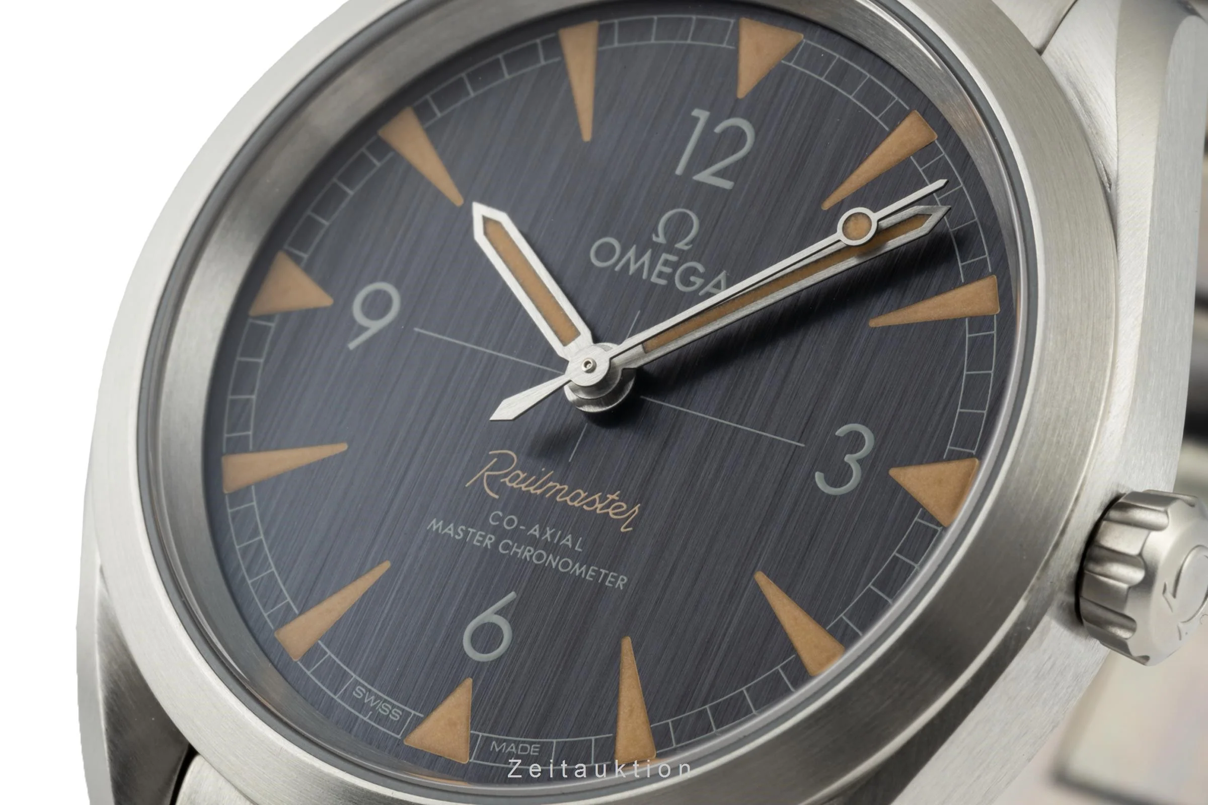 Omega Railmaster steel automatic men's watch 220.10.40.20.01.001 LP: 5400EUR  [2205860] - Image 11