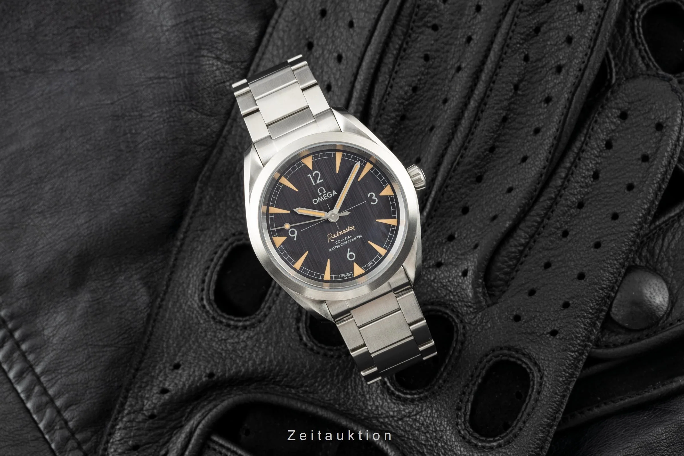 Omega Railmaster steel automatic men's watch 220.10.40.20.01.001 LP: 5400EUR  [2205860] - Image 3