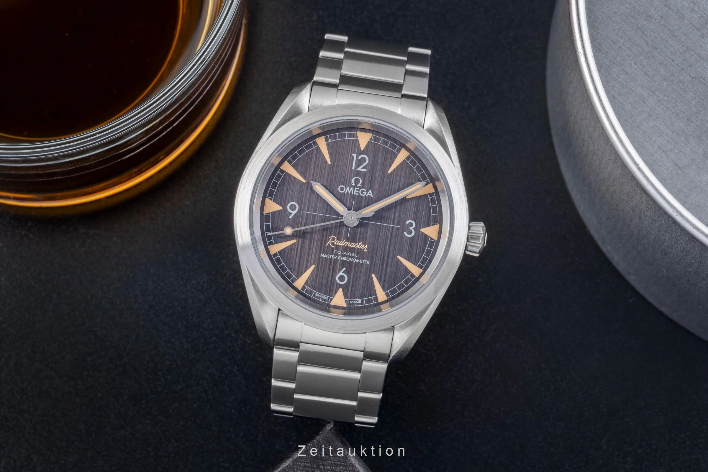 Omega Railmaster steel automatic men's watch 220.10.40.20.01.001  [2506069] - Image 4