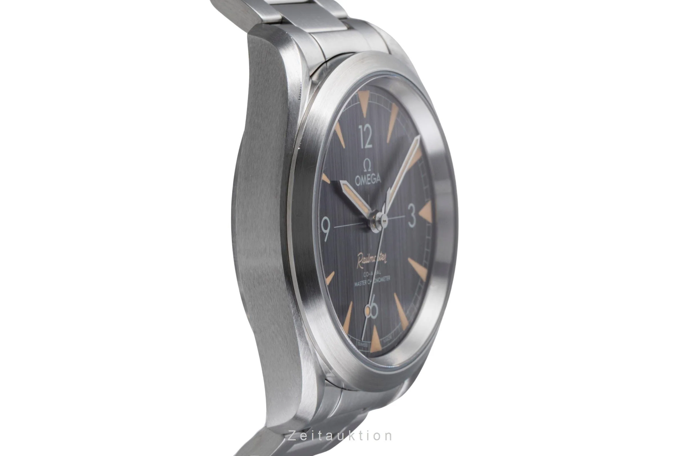 Omega Railmaster steel automatic men's watch 220.10.40.20.01.001  [2506069] - Image 8