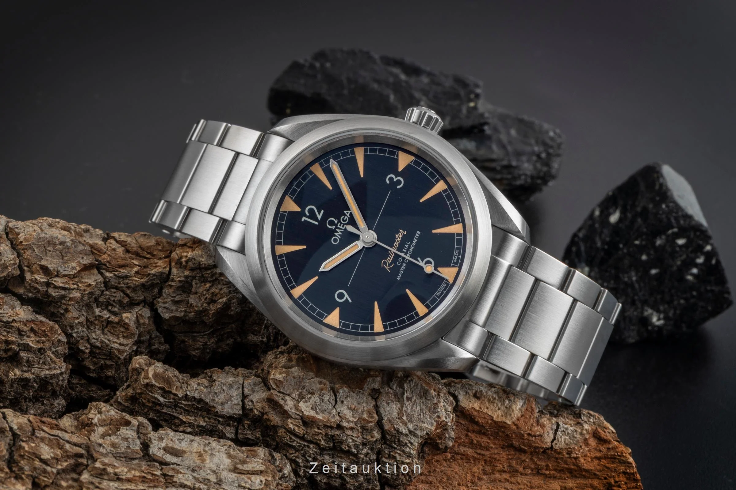 Omega Railmaster steel automatic men's watch 220.10.40.20.01.001  [2507075] - Image 3