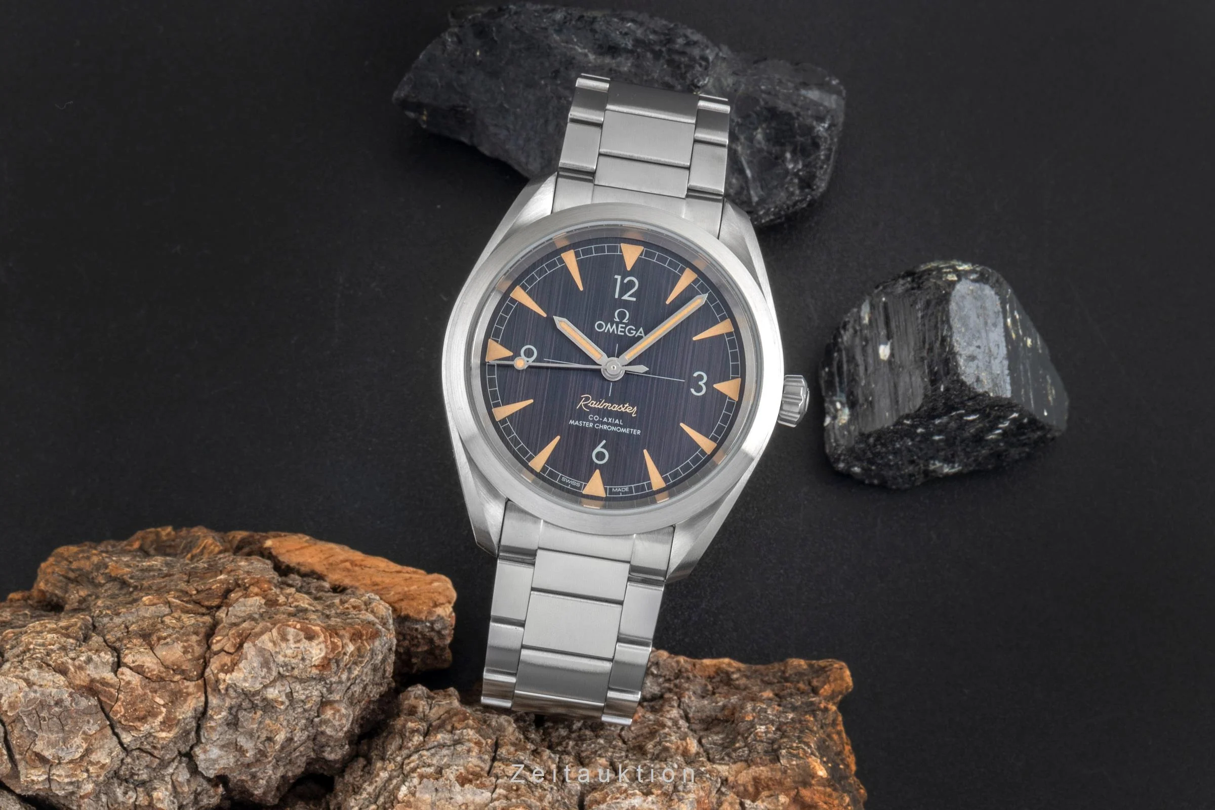 Omega Railmaster steel automatic men's watch 220.10.40.20.01.001  [2507075] - Image 4