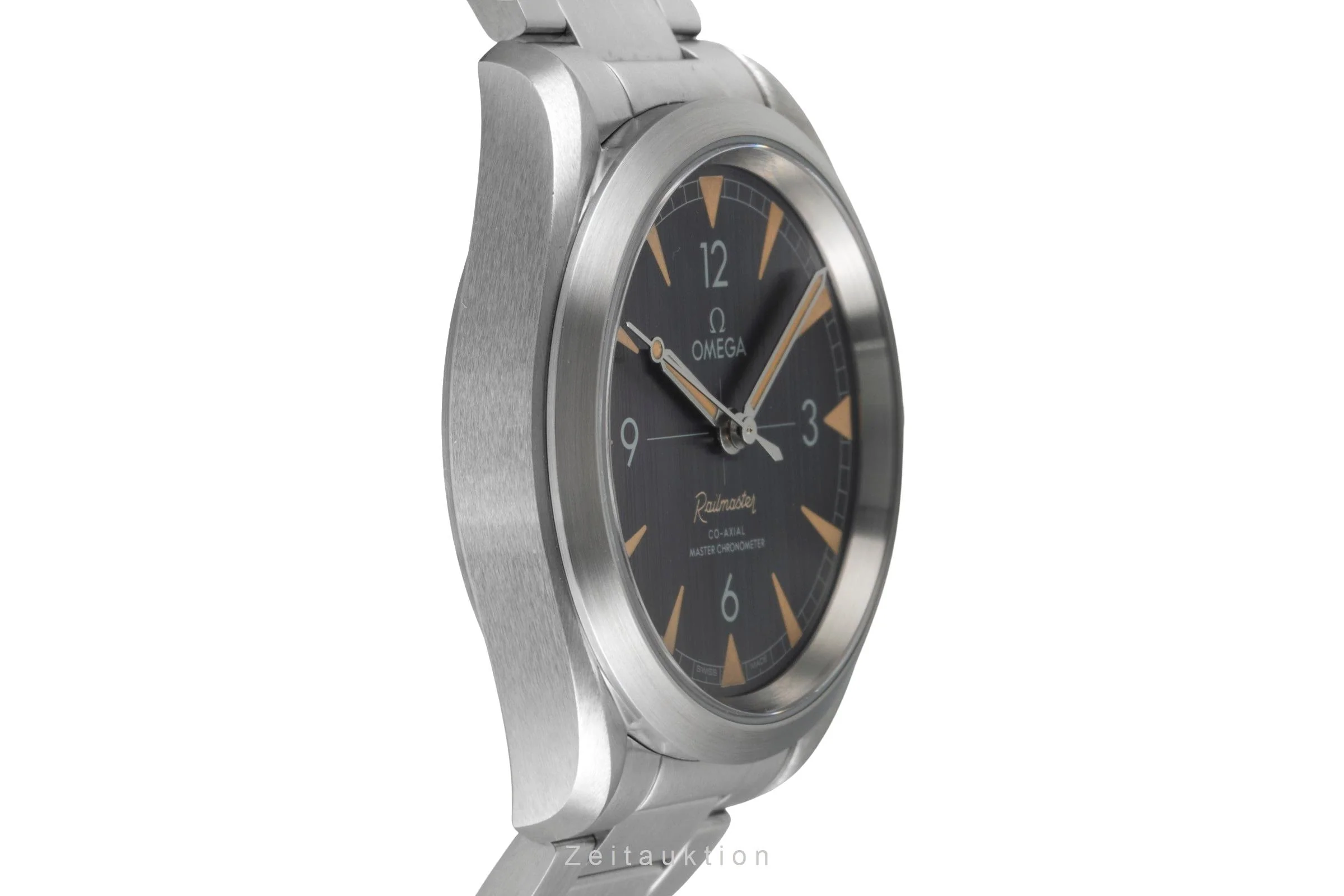 Omega Railmaster steel automatic men's watch 220.10.40.20.01.001  [2507075] - Image 8