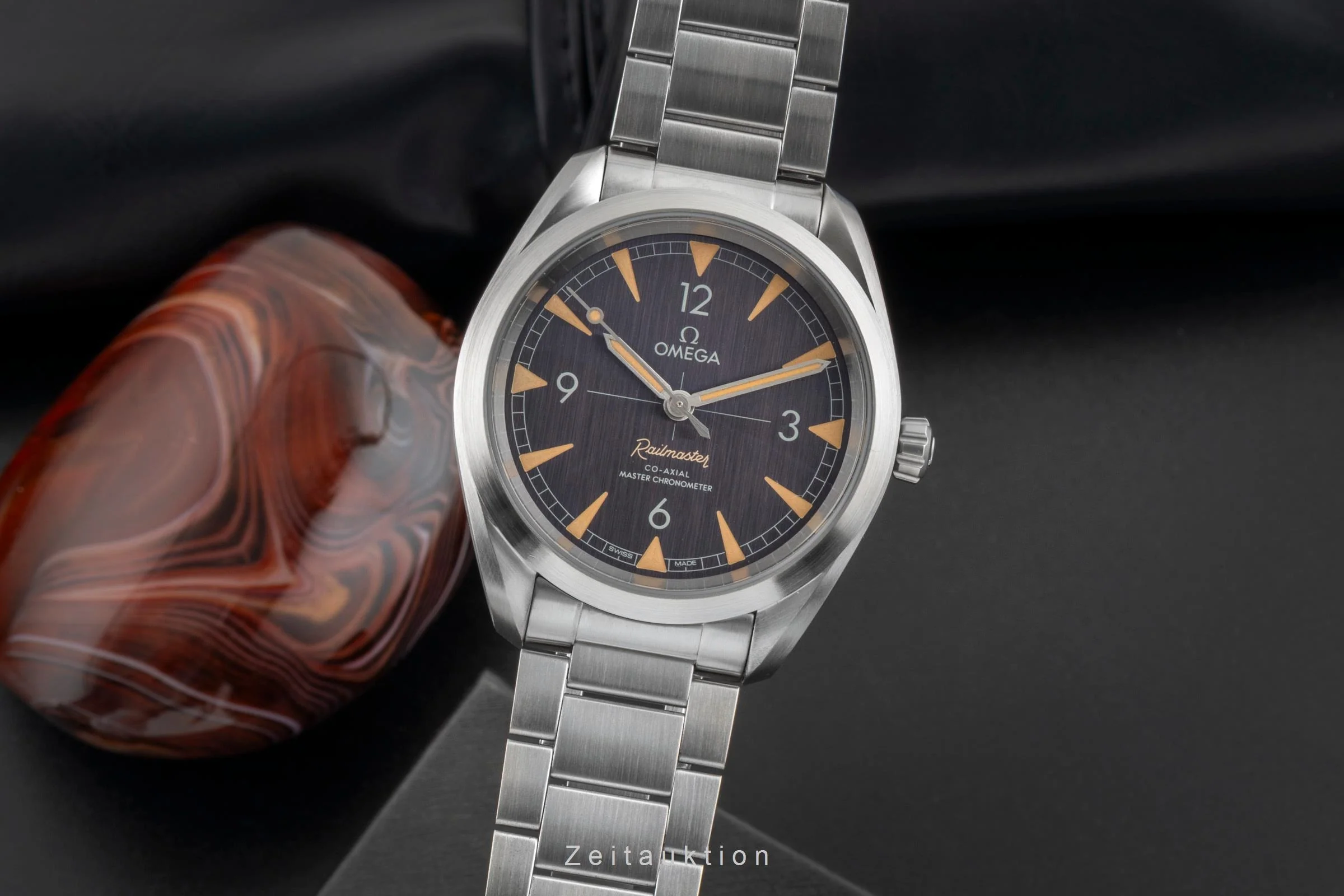 Omega Railmaster steel automatic men's watch 220.10.40.20.01.001  [2600027] - Image 2