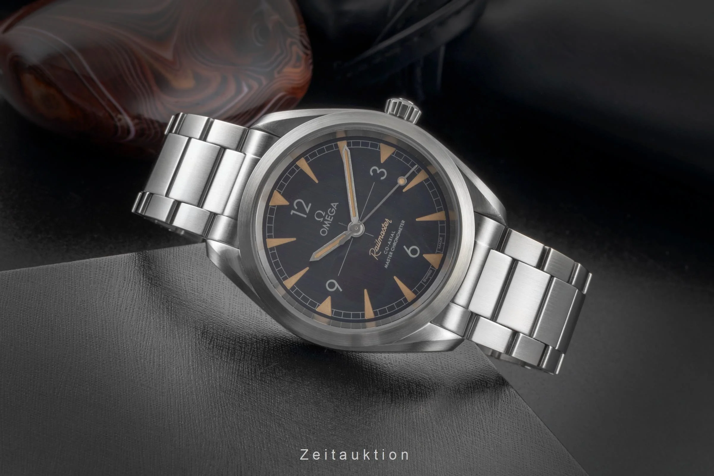 Omega Railmaster steel automatic men's watch 220.10.40.20.01.001  [2600027] - Image 3