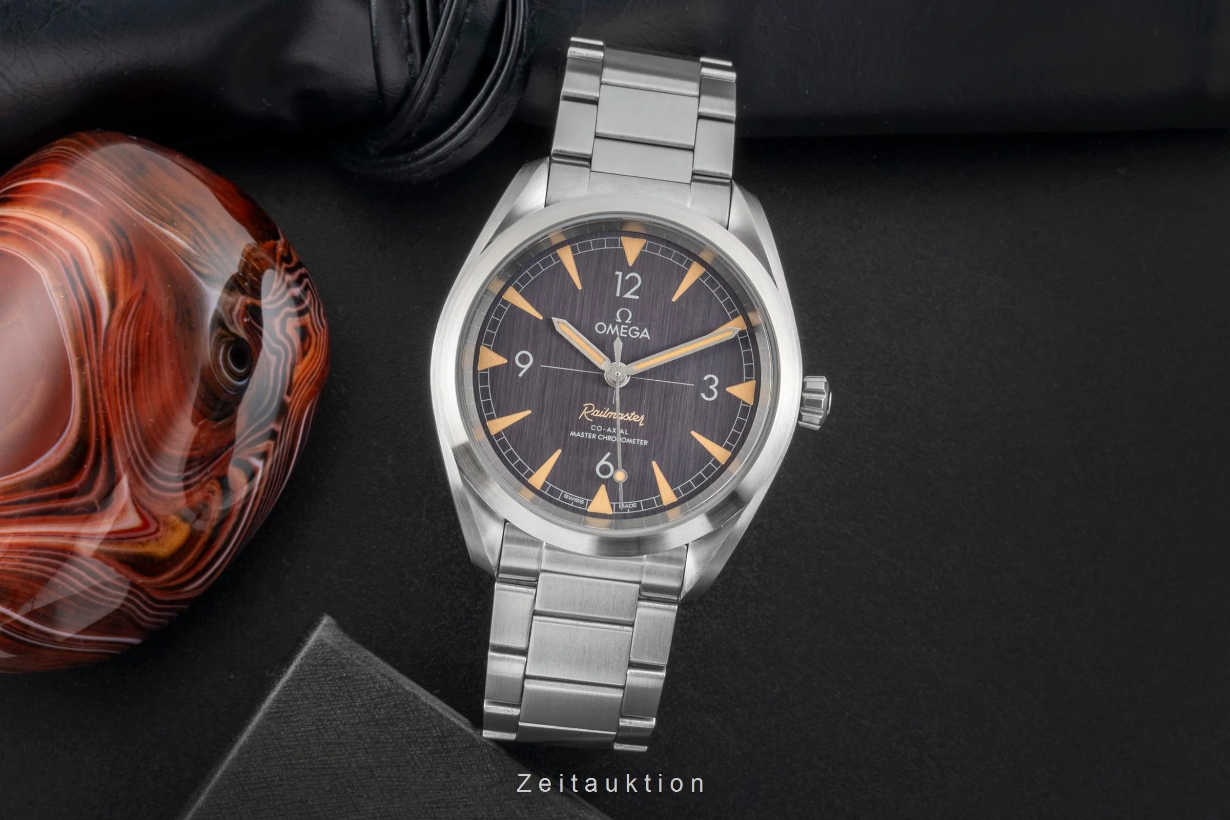 Omega Railmaster steel automatic men's watch 220.10.40.20.01.001  [2600027] - Image 4