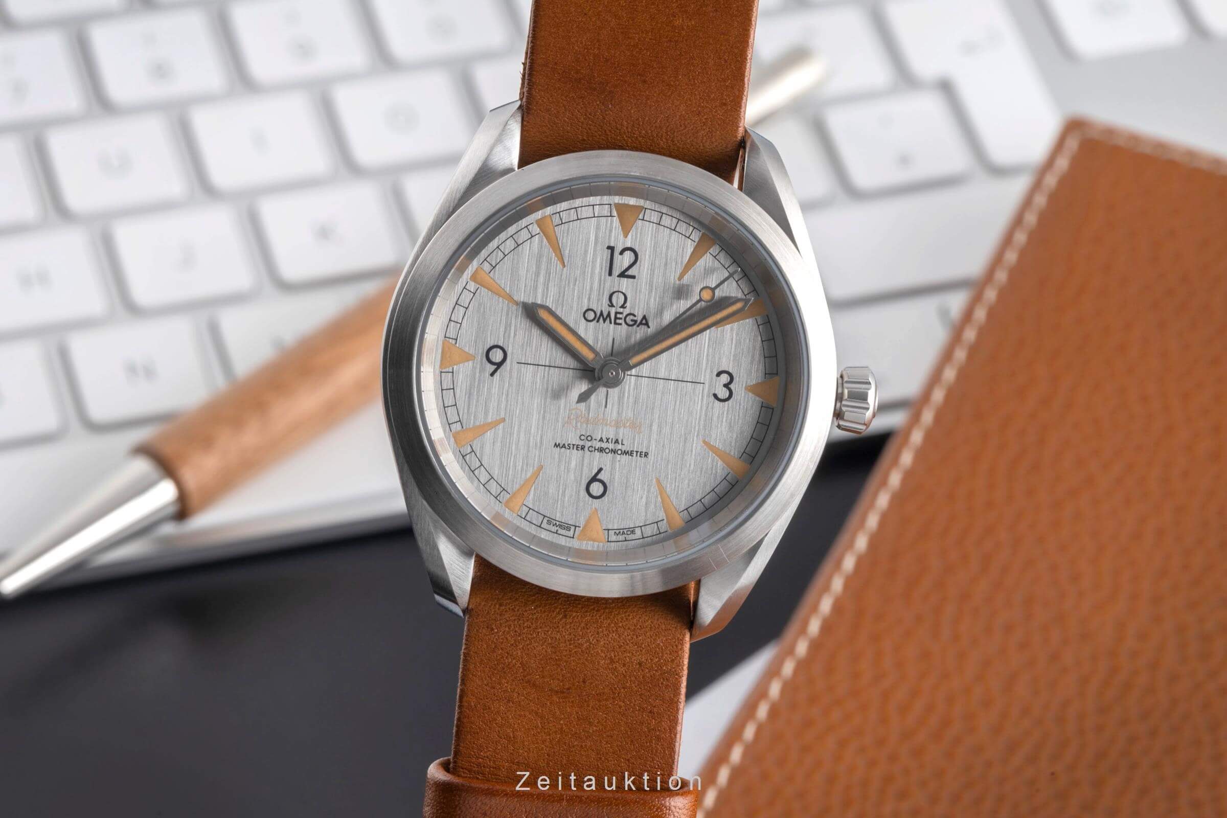 Omega Railmaster steel automatic men's watch 220.12.40.20.06.001  [2501916] - Image 2