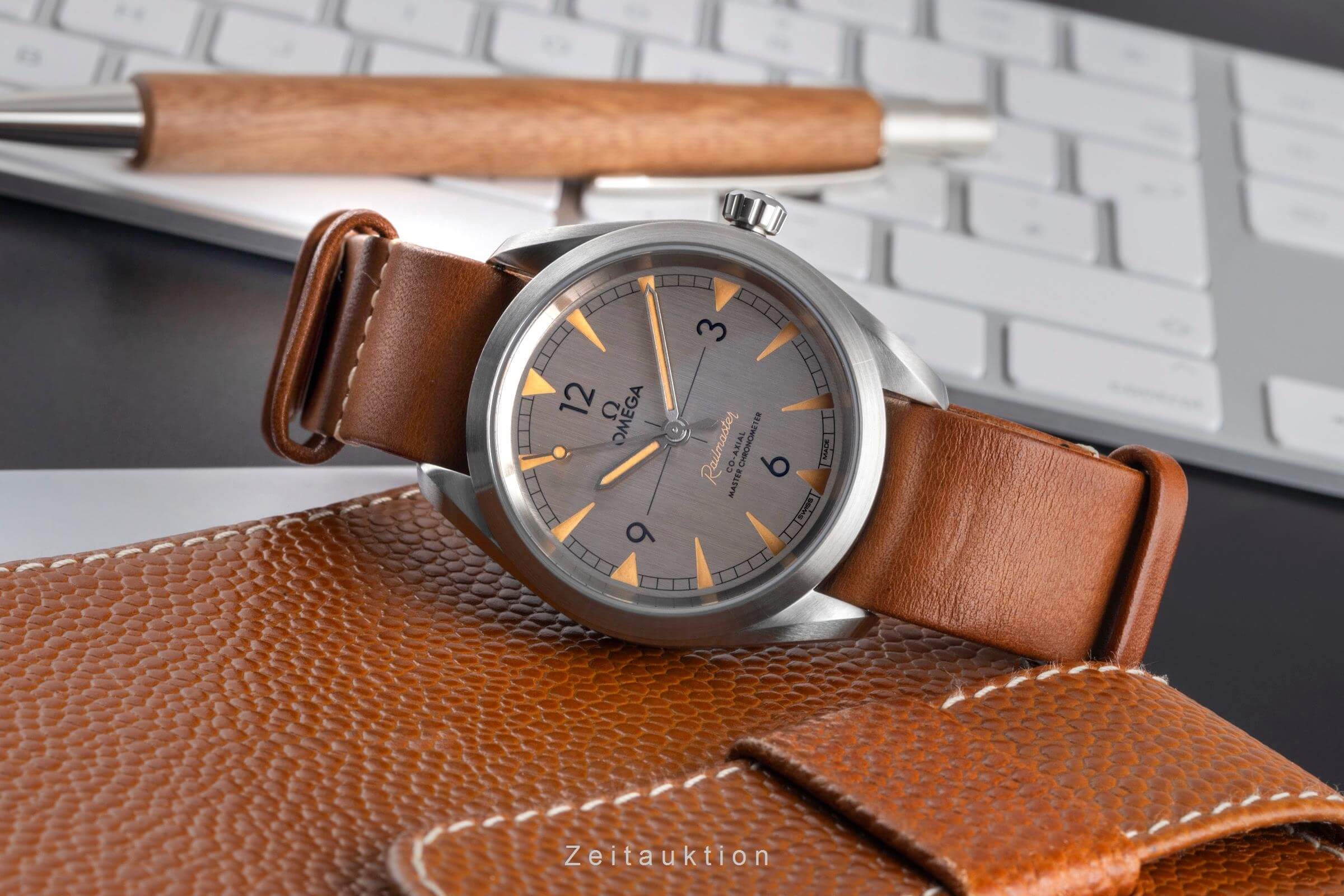 Omega Railmaster steel automatic men's watch 220.12.40.20.06.001  [2501916] - Image 3