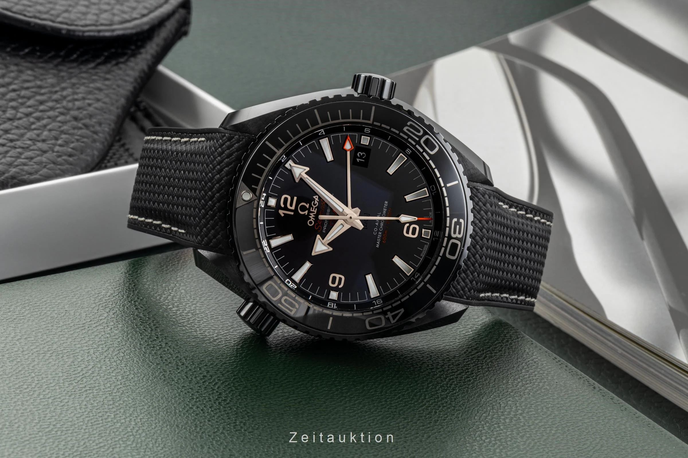 Omega Seamaster ceramic automatic men's watch 215.92.46.22.01.001 LP: 13100EUR  [2300847] - Image 2