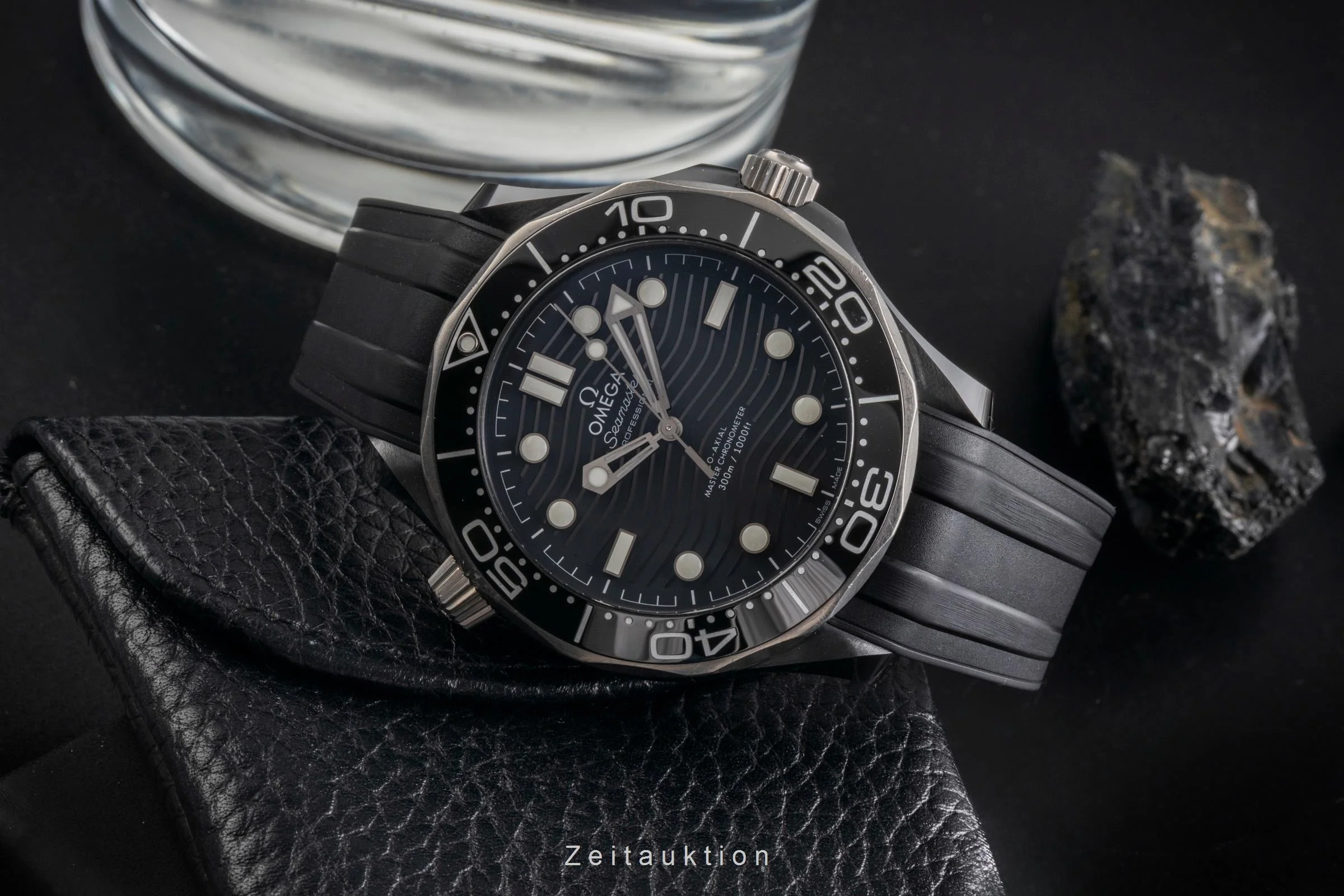 Omega Seamaster ceramic / titanium automatic men's watch 210.92.44.20.01.001 LP: 9700EUR  [2503511] - Image 3