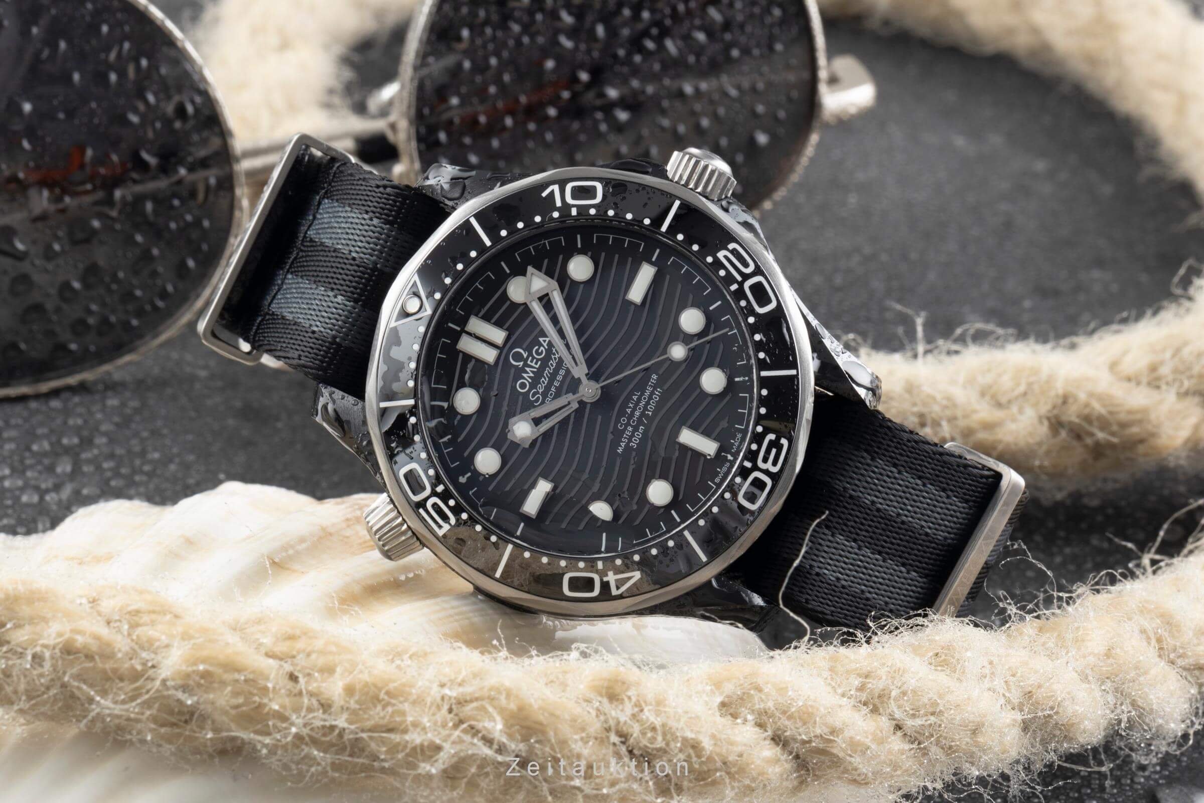 Omega Seamaster ceramic / titanium automatic men's watch 210.92.44.20.01.002 LP: 9700EUR  [2404609] - Image 3