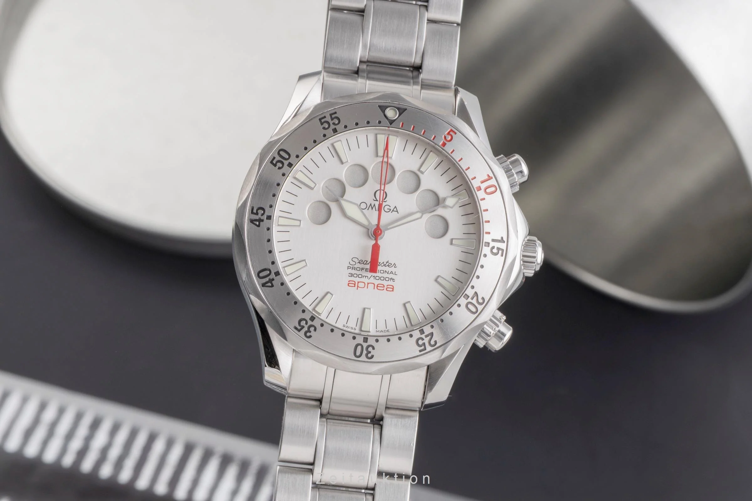 Omega Seamaster chronograph steel automatic men's watch 2595.30.00  [2502974] - Image 2