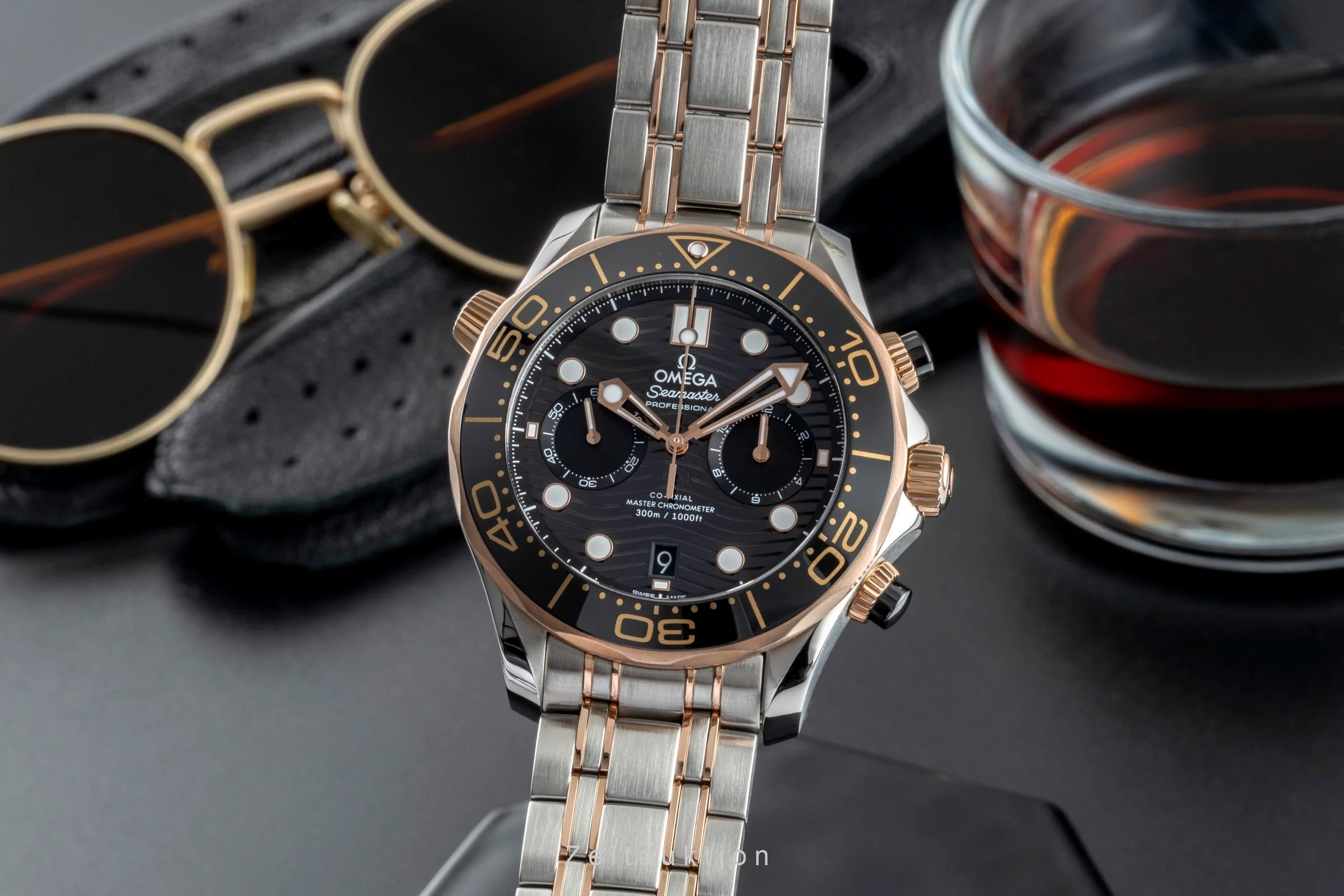 Omega Seamaster chronograph steel / gold automatic men's watch 210.20.44.51.01.001 LP: 17500EUR  [2506393] - Image 2