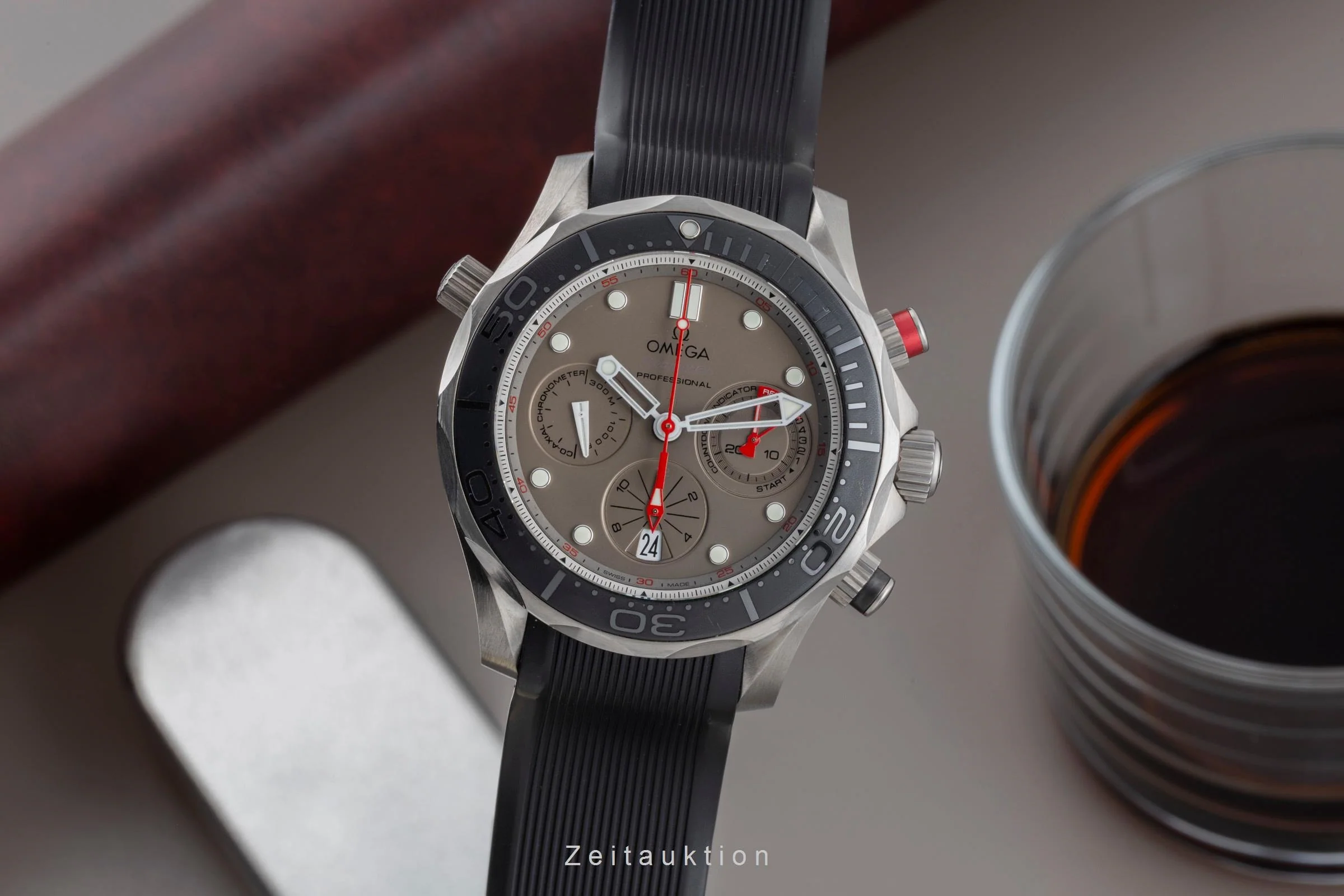 Omega Seamaster chronograph titanium automatic men's watch 212.92.44.50.99.001  [2506572] - Image 2
