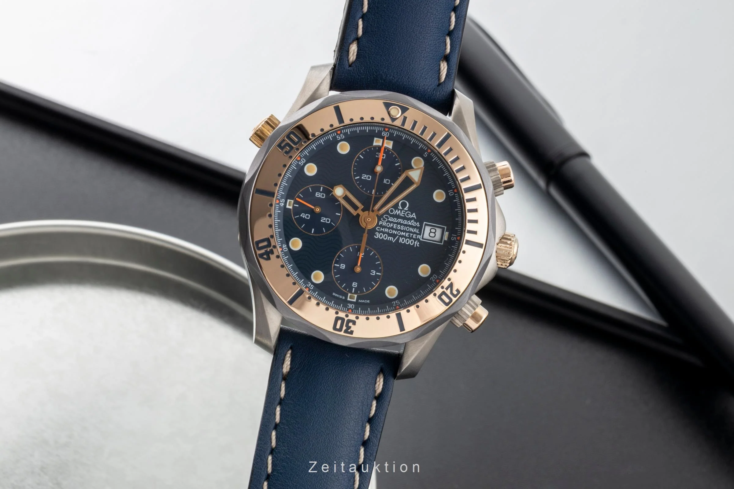 Omega Seamaster chronograph titanium / gold automatic men's watch 2296.80.00  [2507502] - Image 2