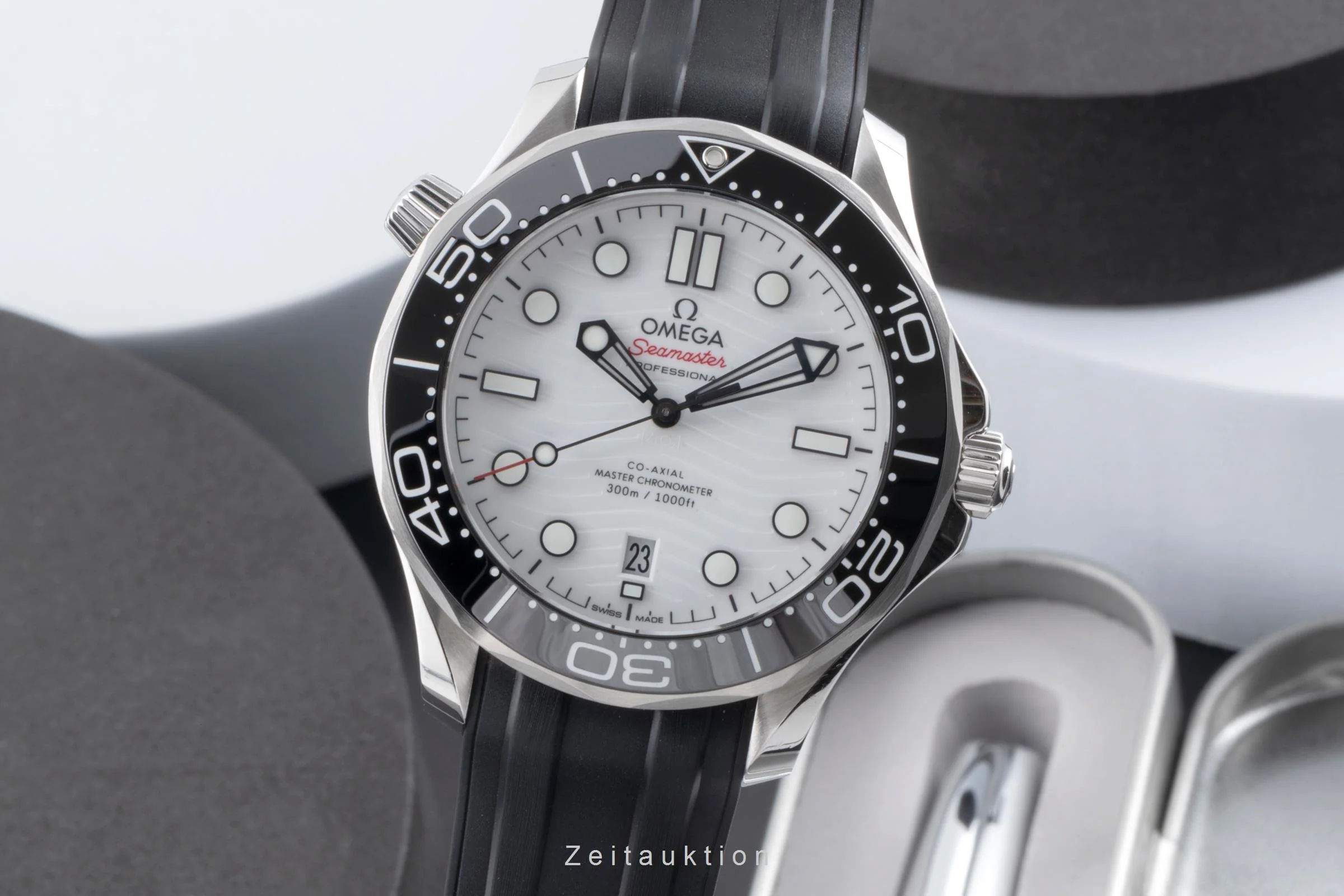 Omega Seamaster steel automatic men's watch 210.32.42.20.04.001  [2504187] - Image 2
